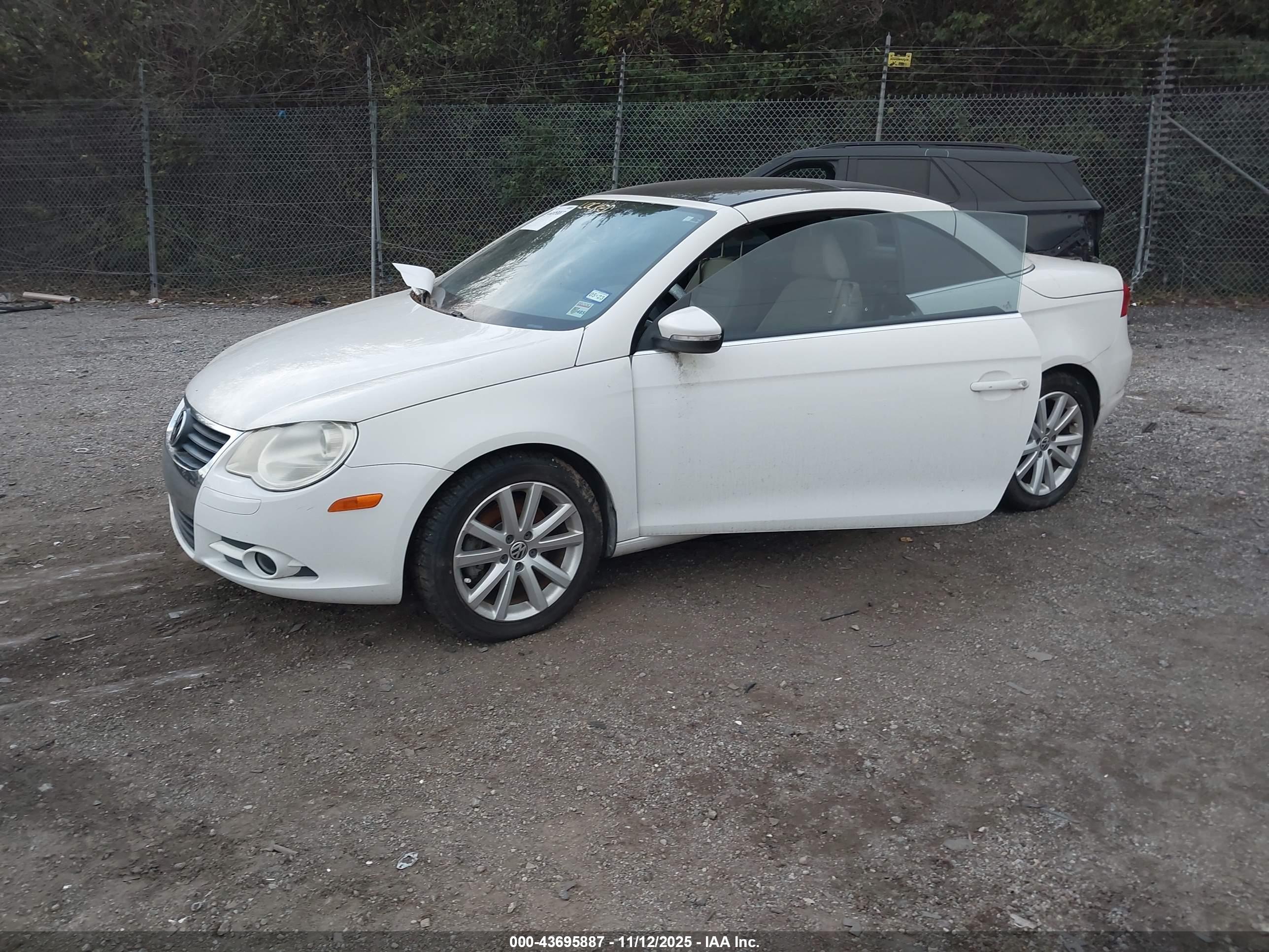 VOLKSWAGEN EOS image 2