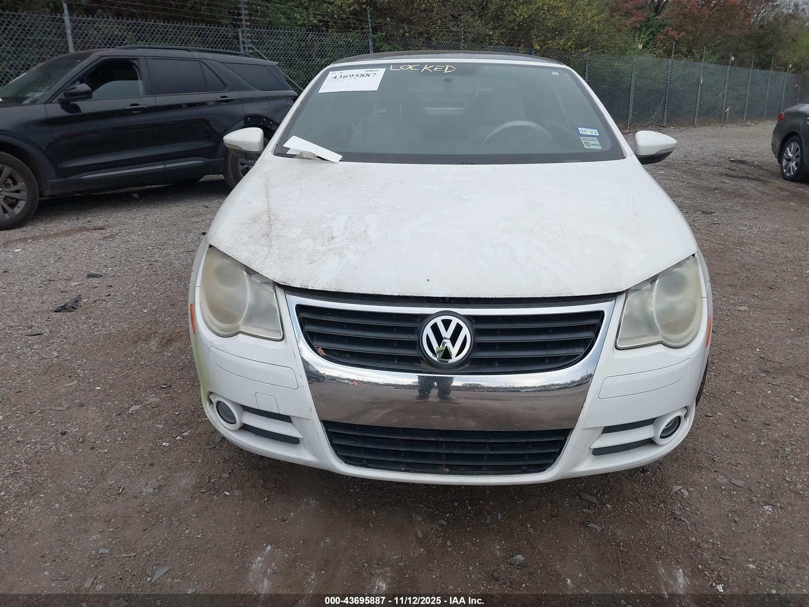 VOLKSWAGEN EOS image 6