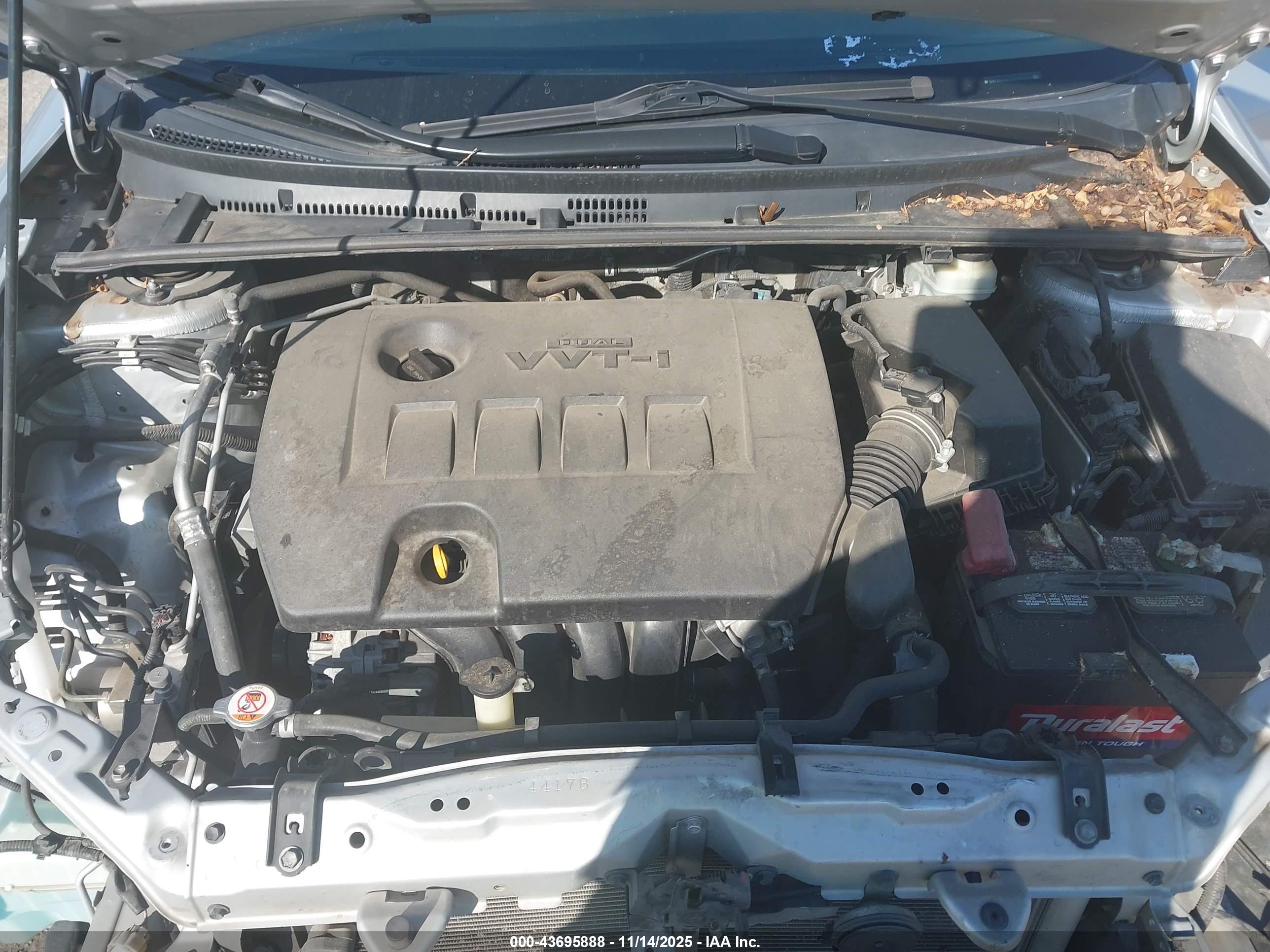 TOYOTA COROLLA image 10