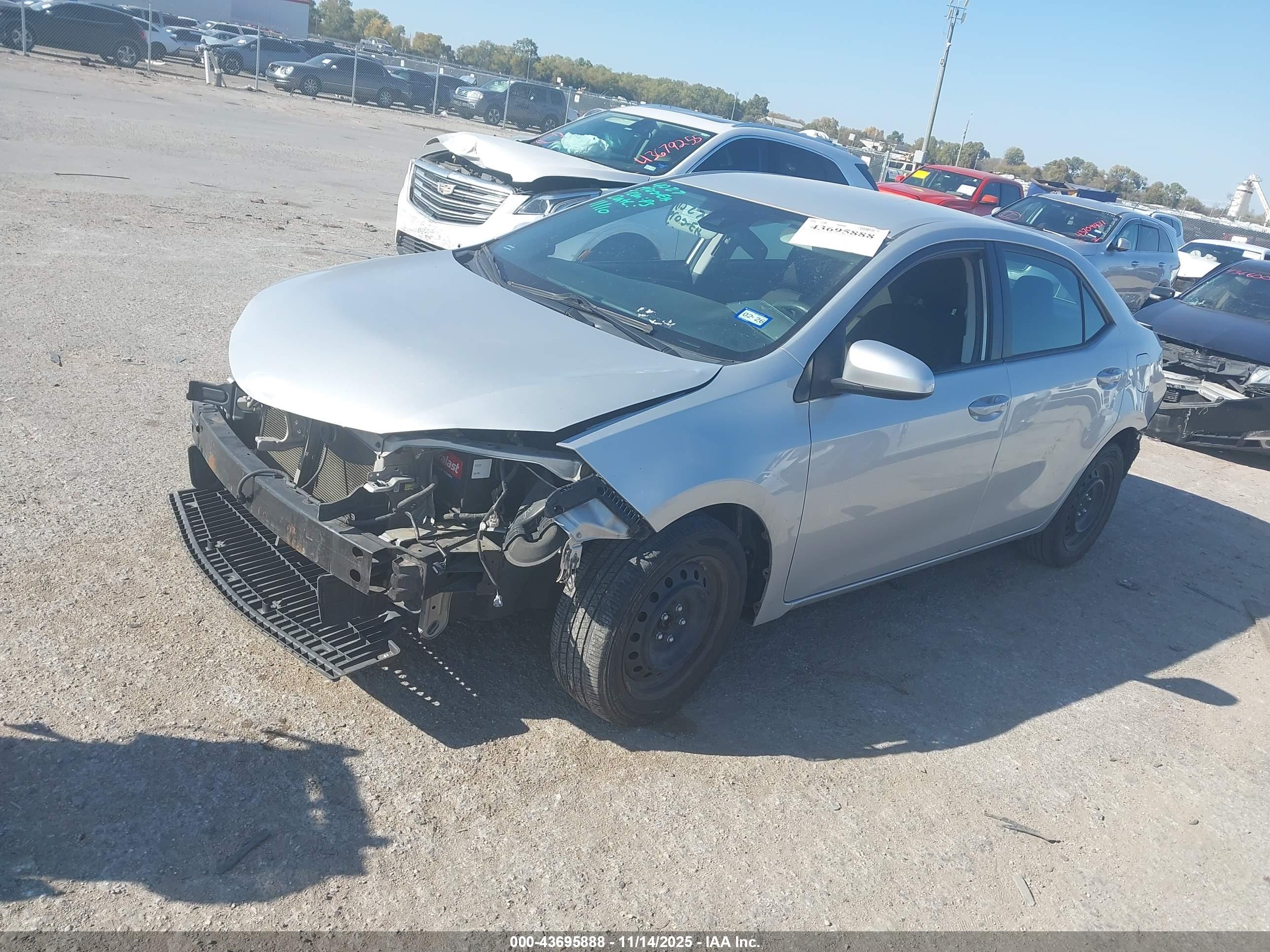 TOYOTA COROLLA image 2