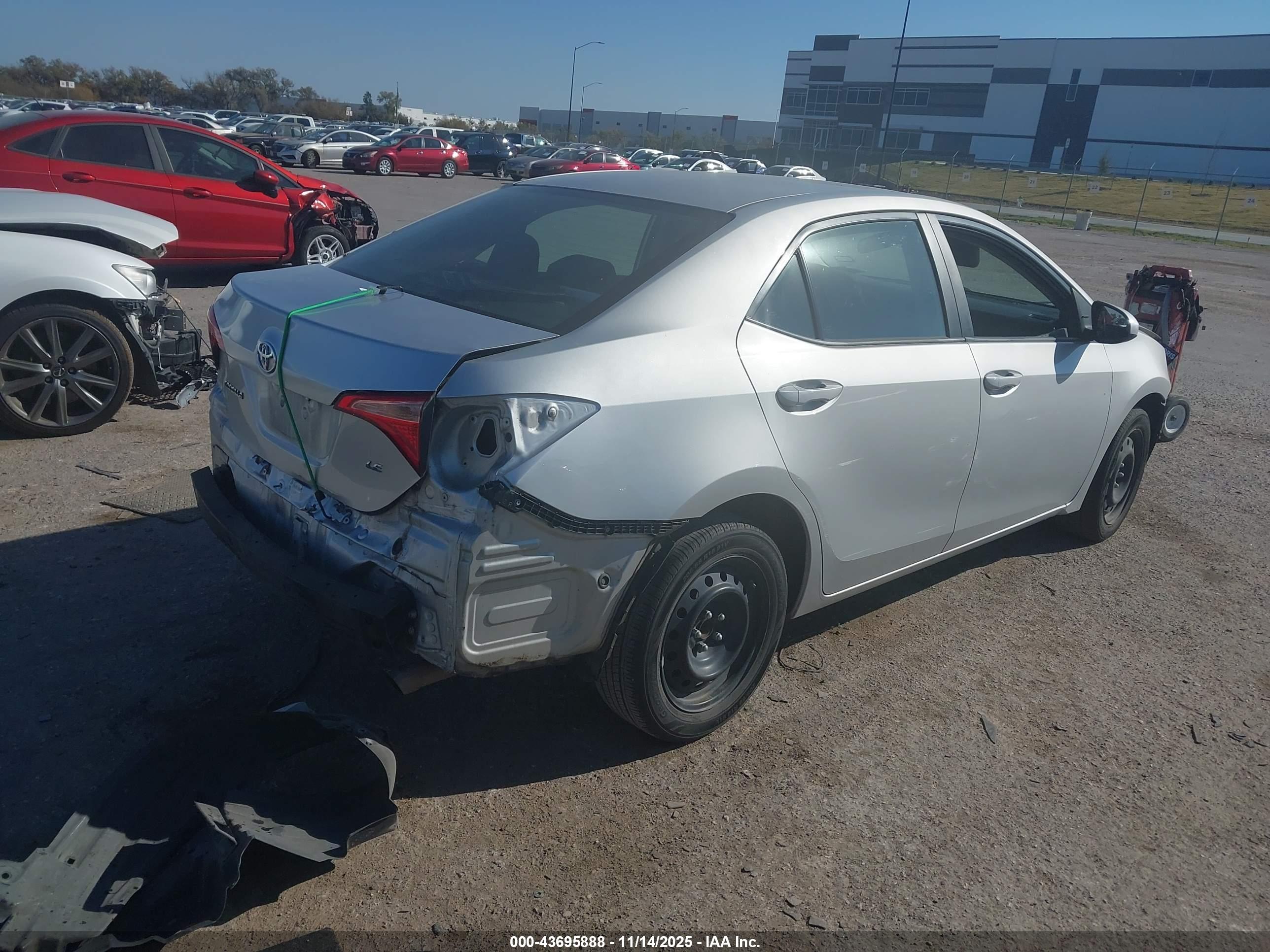 TOYOTA COROLLA image 4