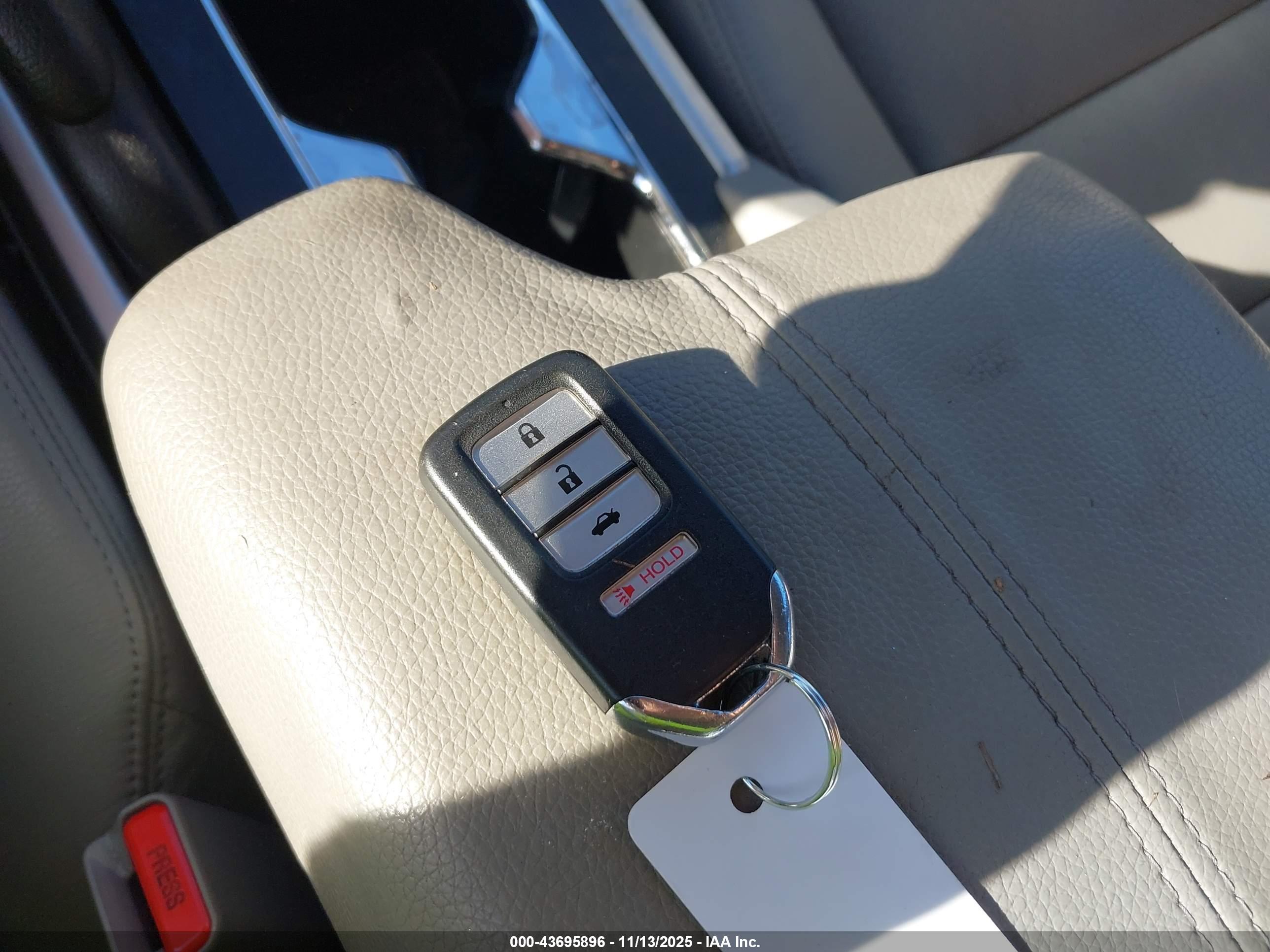 HONDA ACCORD image 11