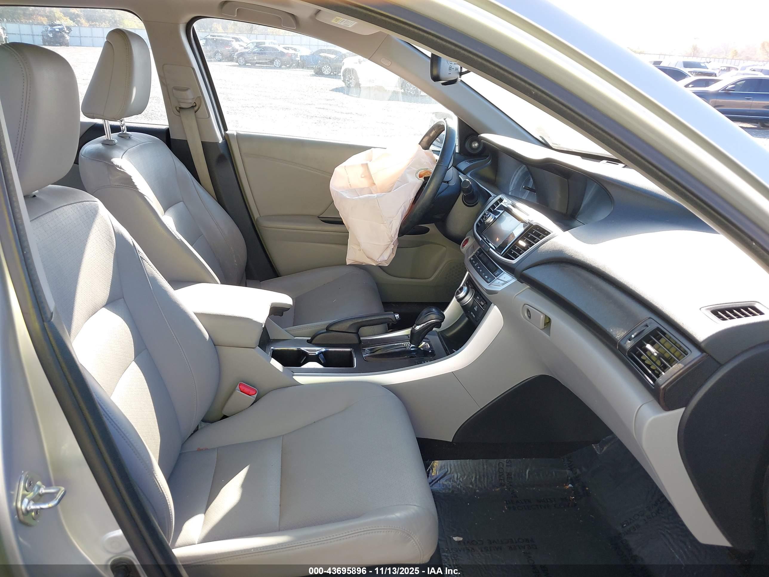 HONDA ACCORD image 5