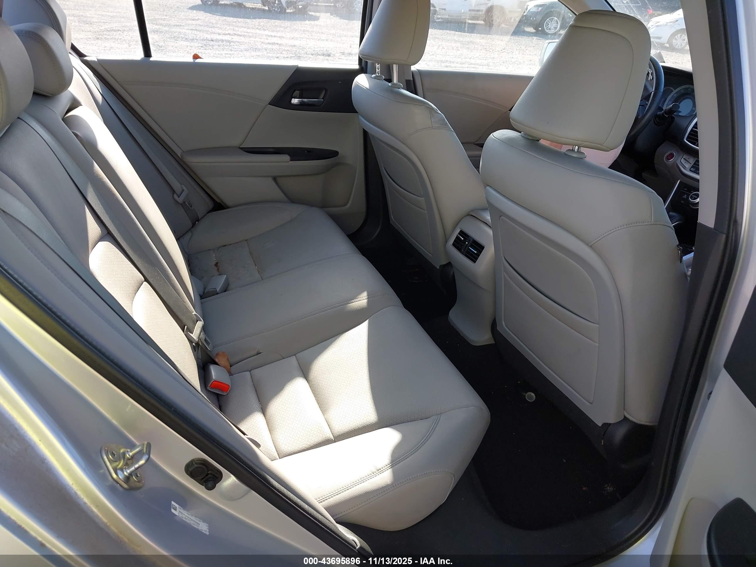 HONDA ACCORD image 8