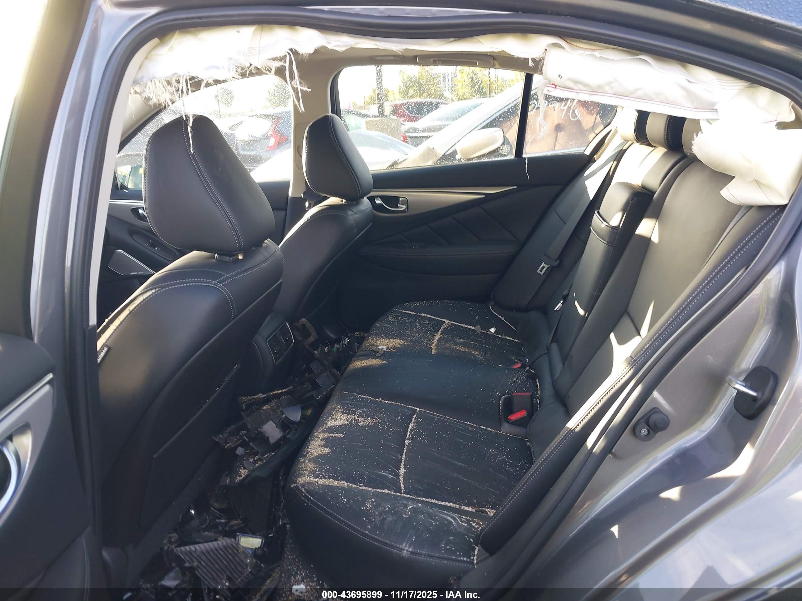 INFINITI Q50 image 8