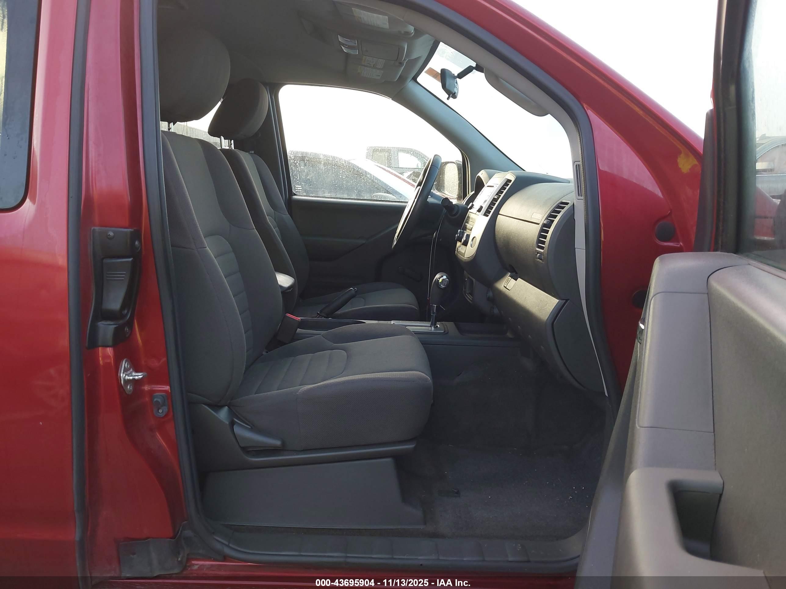 NISSAN FRONTIER image 5