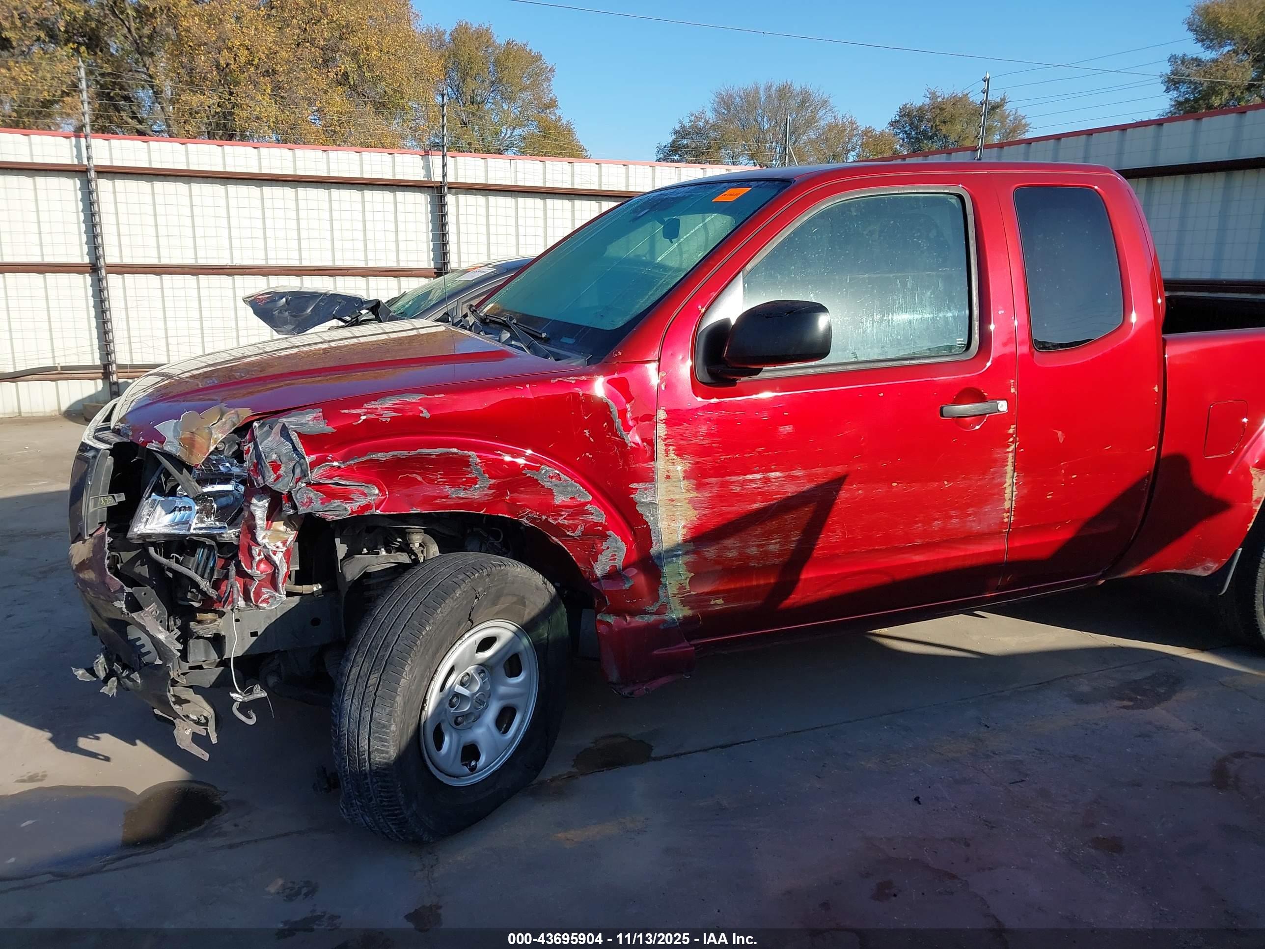 NISSAN FRONTIER image 6