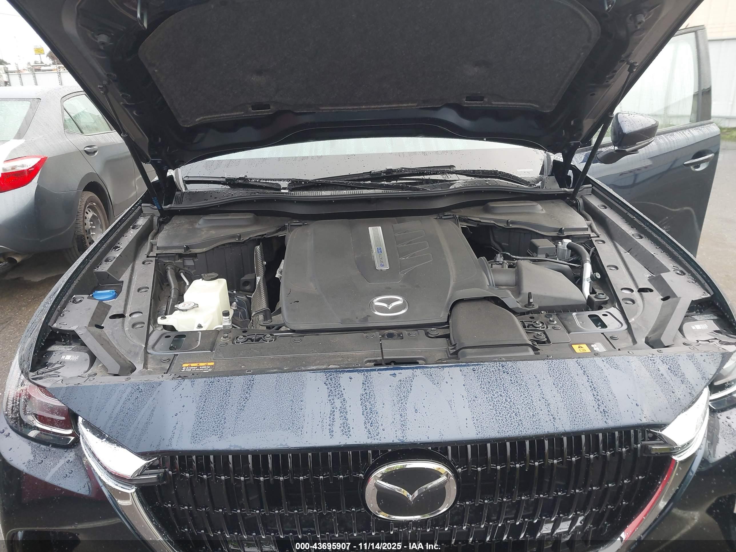 MAZDA CX-90 image 10