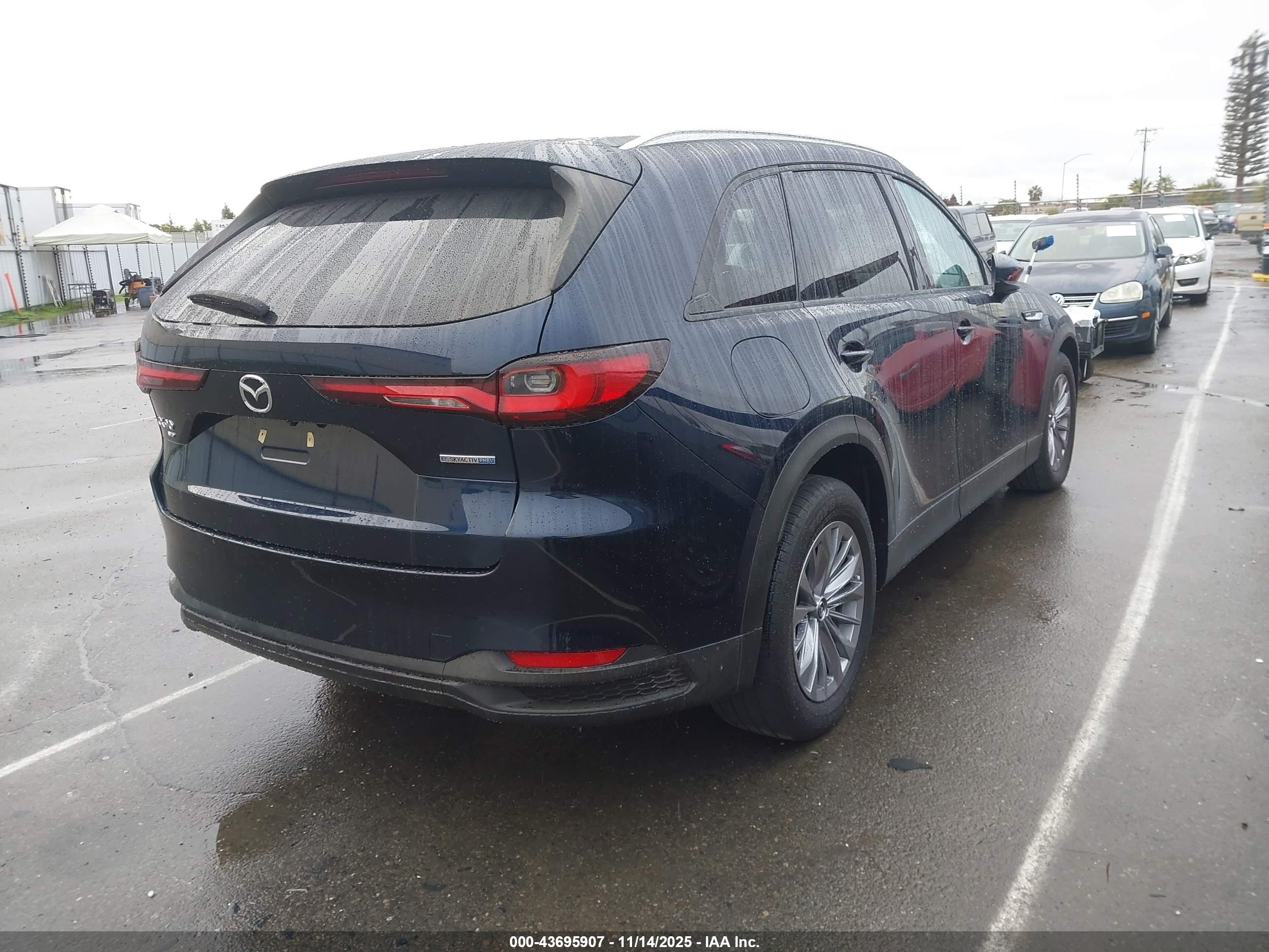 MAZDA CX-90 image 4