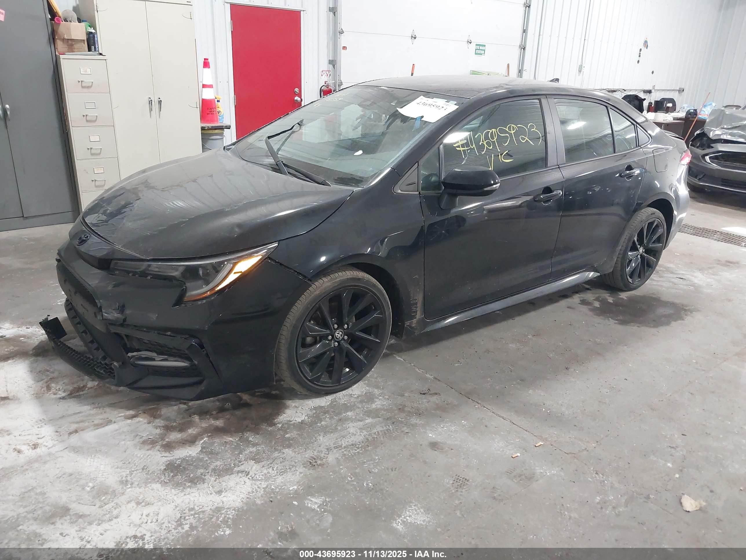 TOYOTA COROLLA image 2
