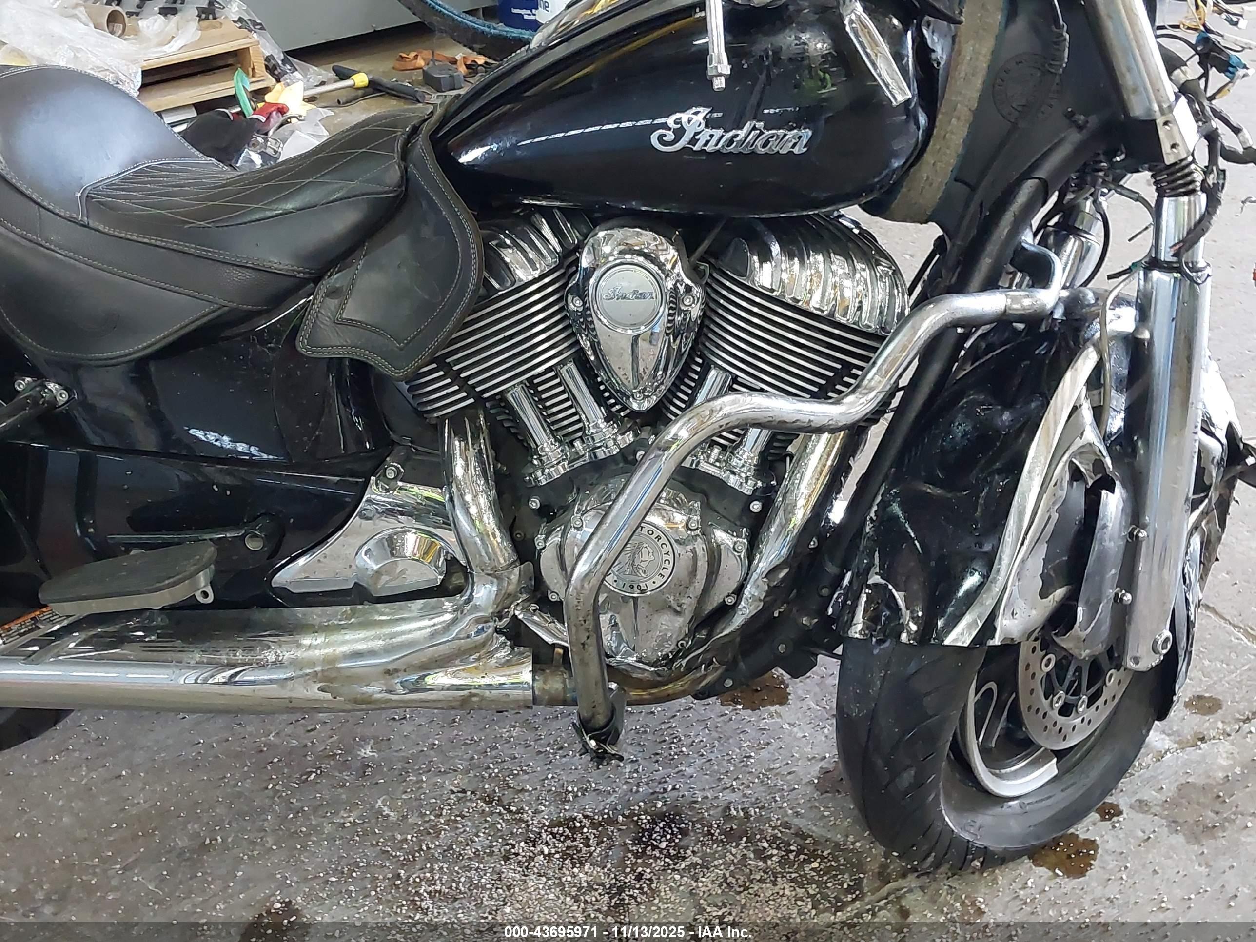 INDIAN MOTORCYCLE image 9