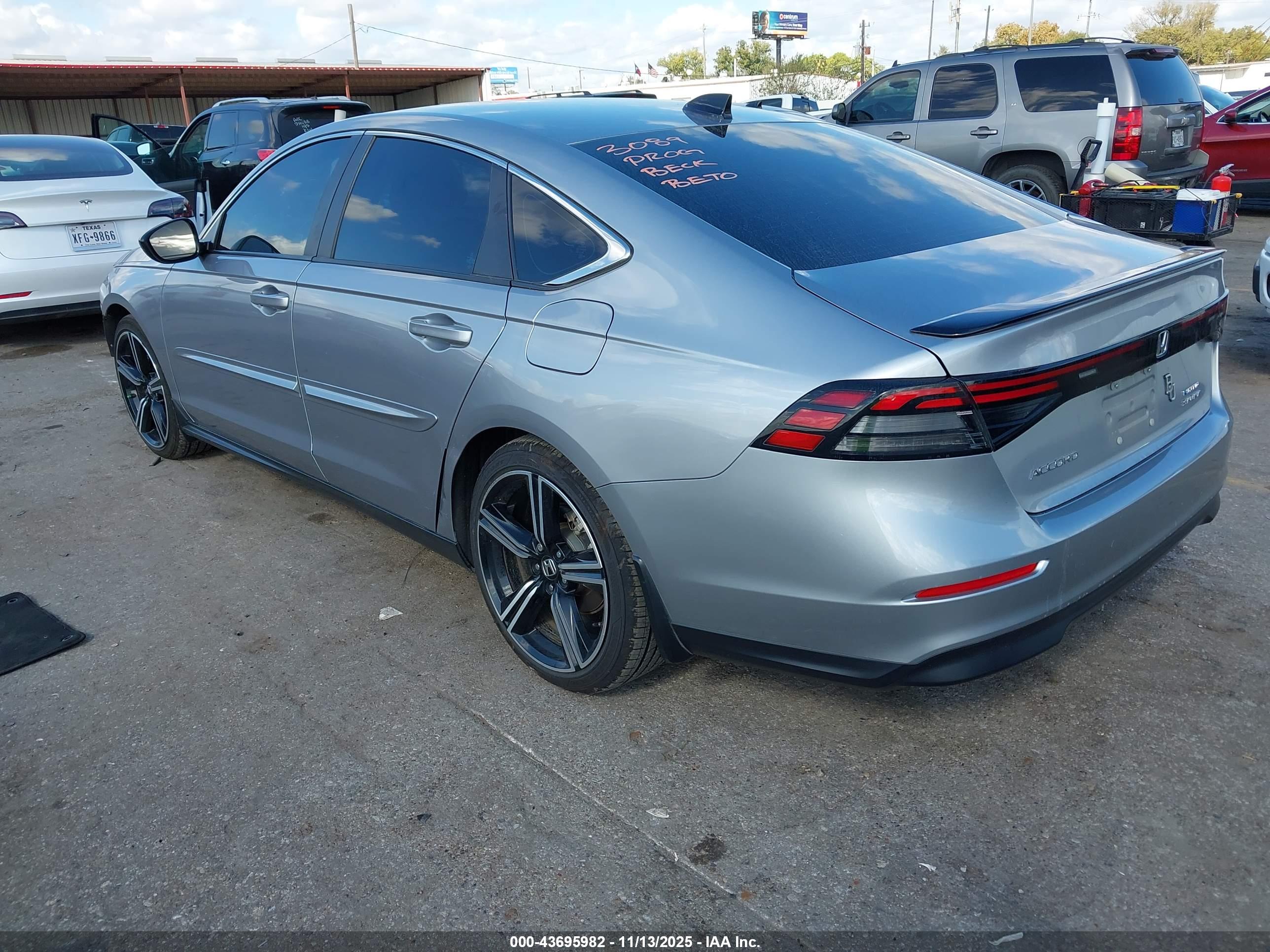 HONDA ACCORD image 3