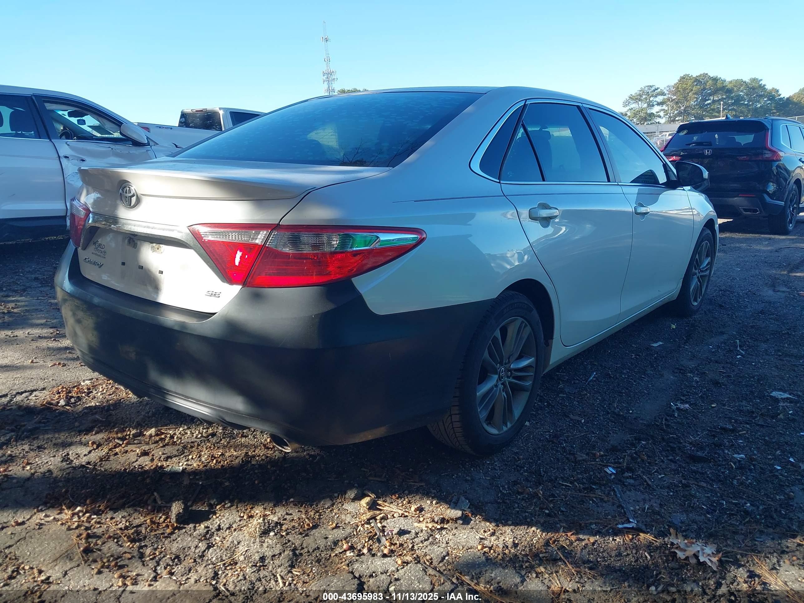 TOYOTA CAMRY image 4
