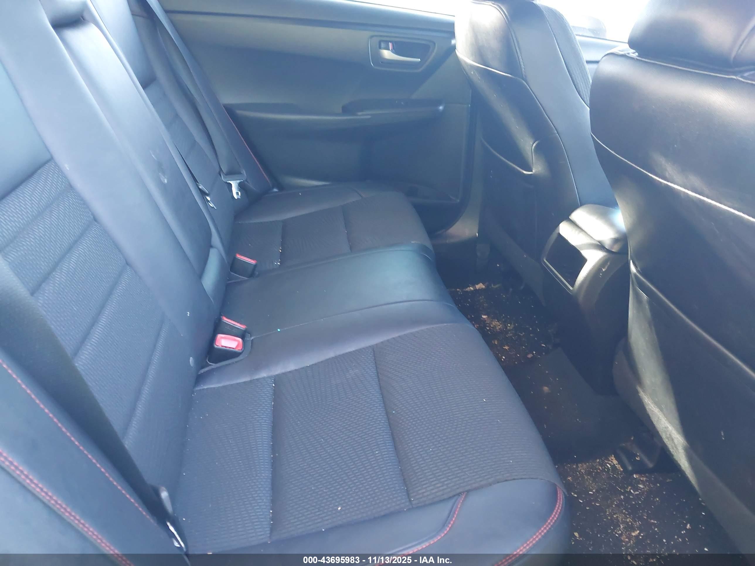 TOYOTA CAMRY image 8
