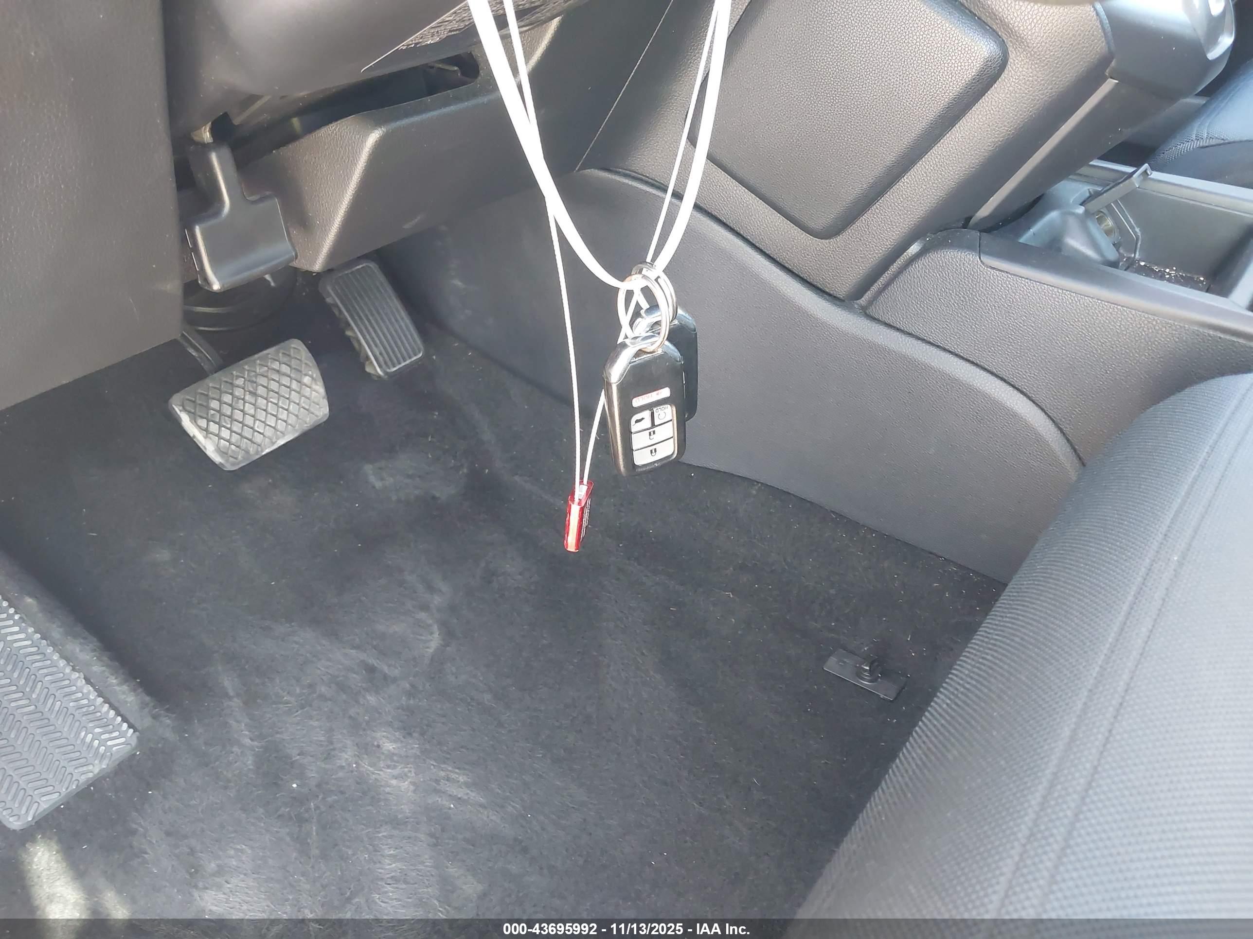 HONDA CR-V image 11