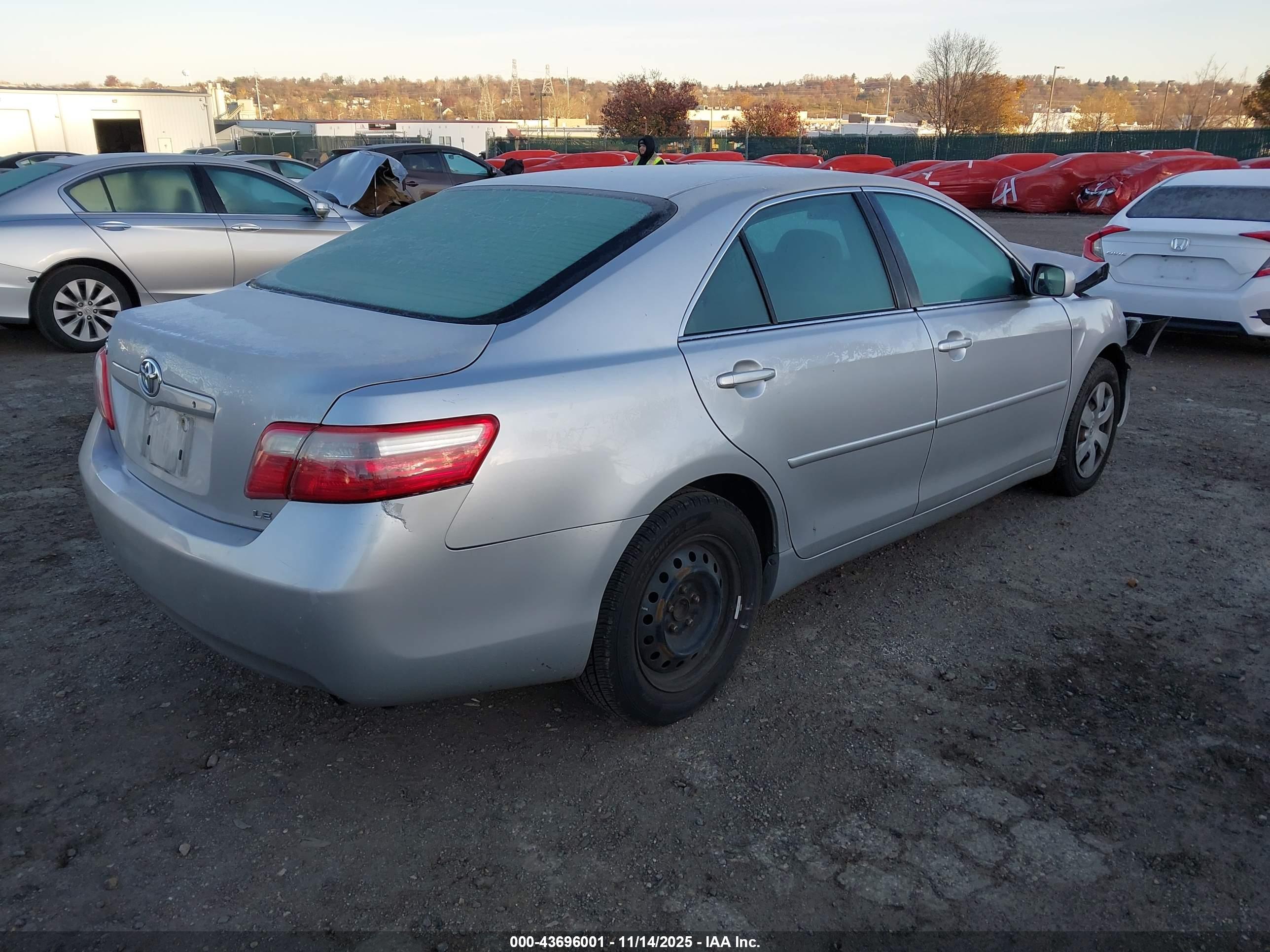 TOYOTA CAMRY image 4