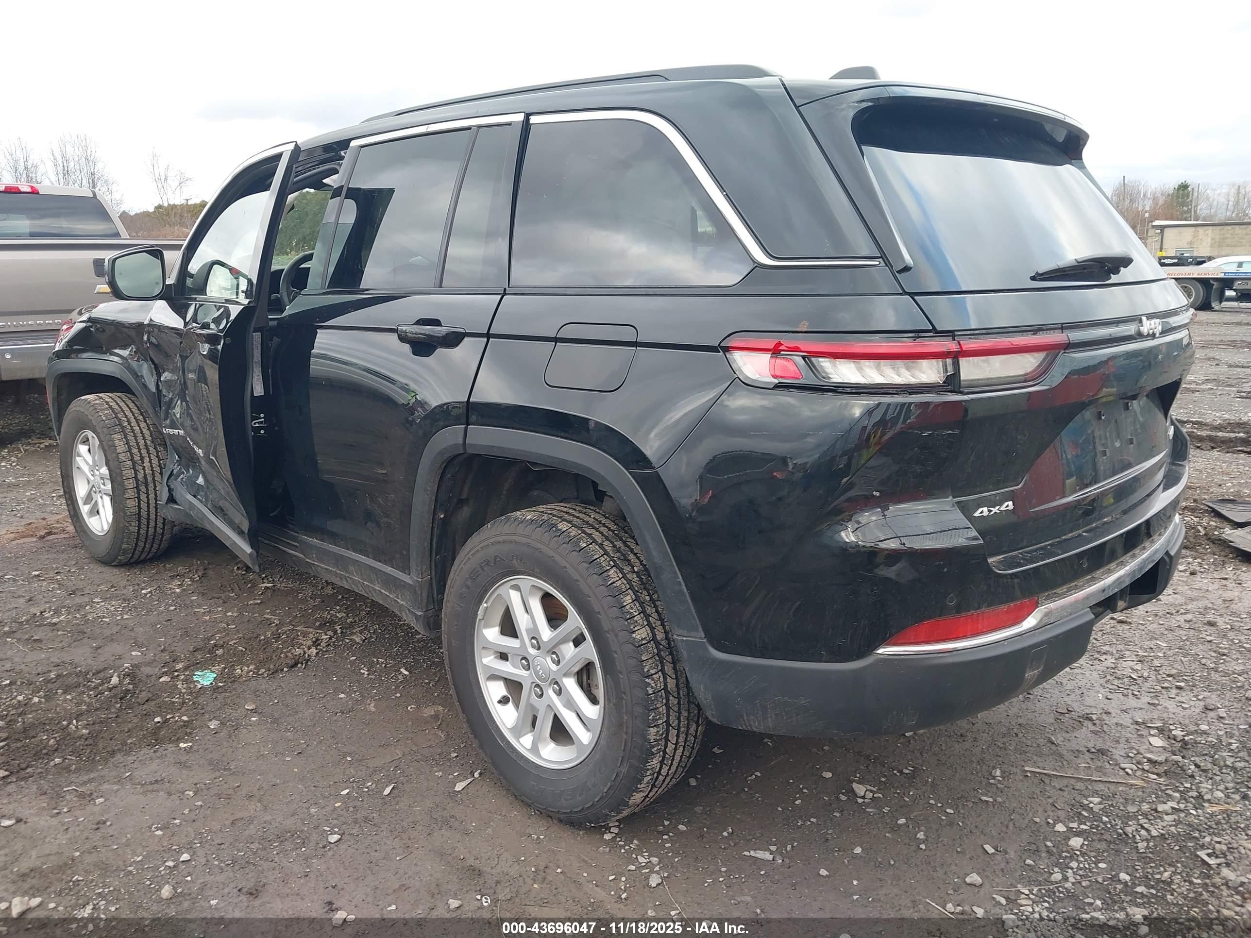 JEEP GRAND image 3