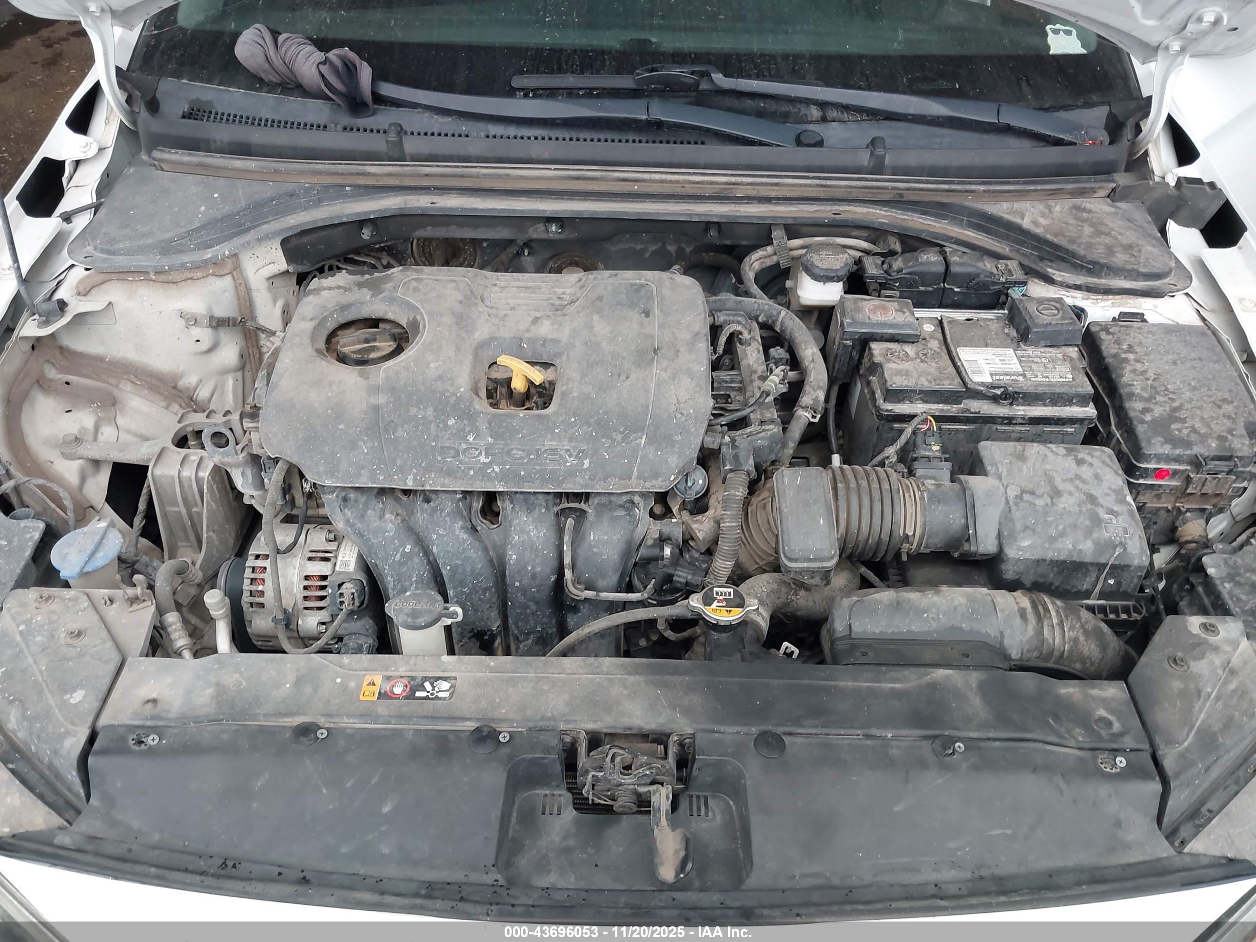 HYUNDAI ELANTRA image 10