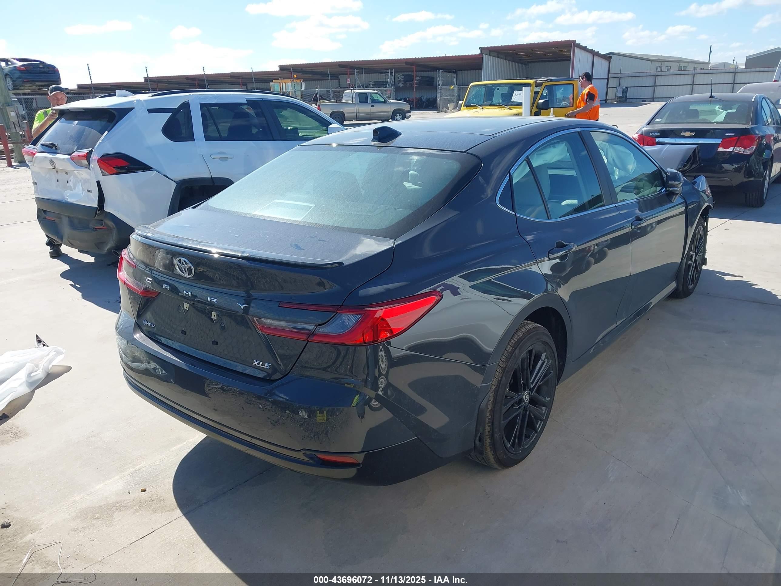 TOYOTA CAMRY image 4