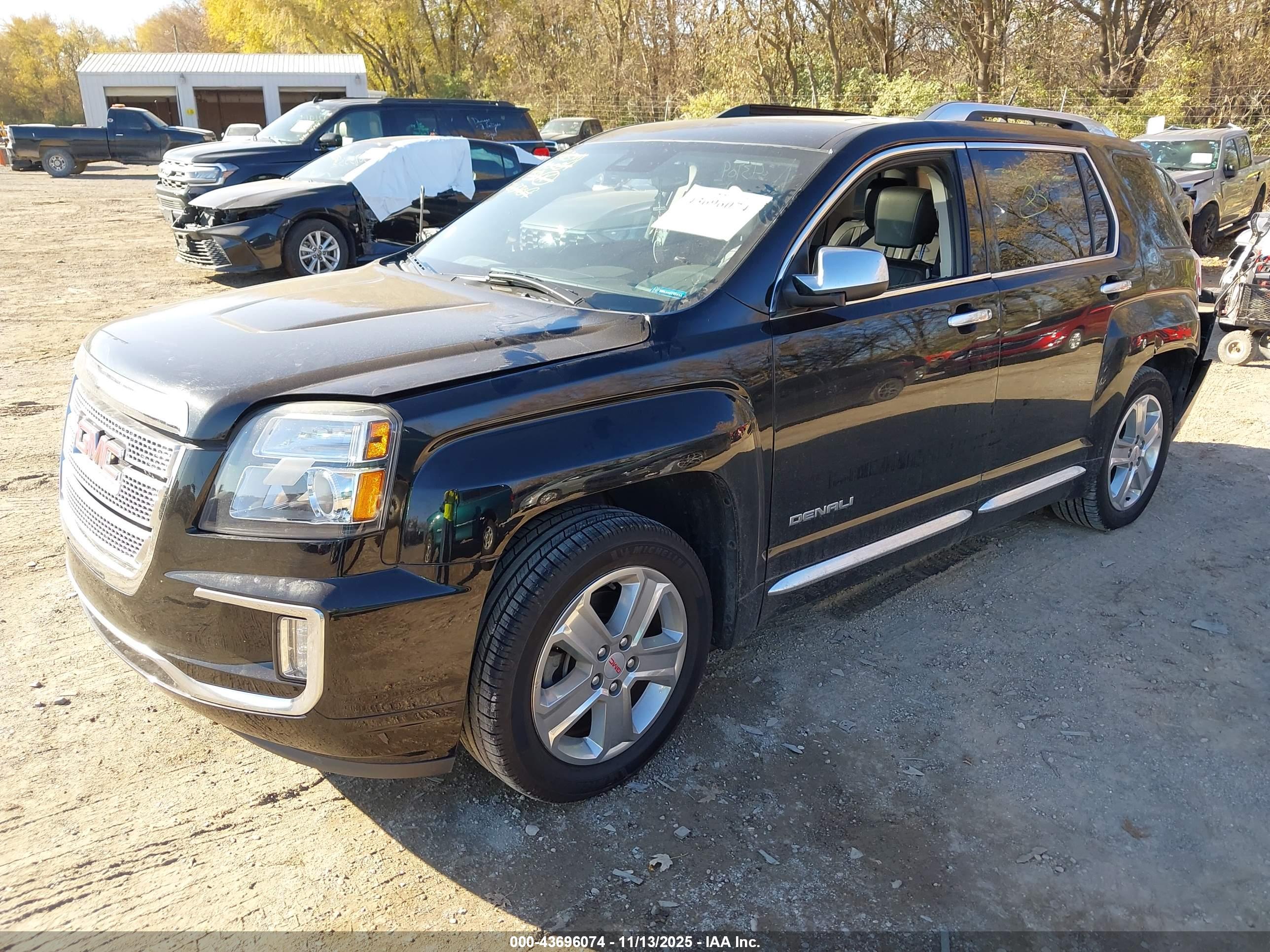 GMC TERRAIN image 2