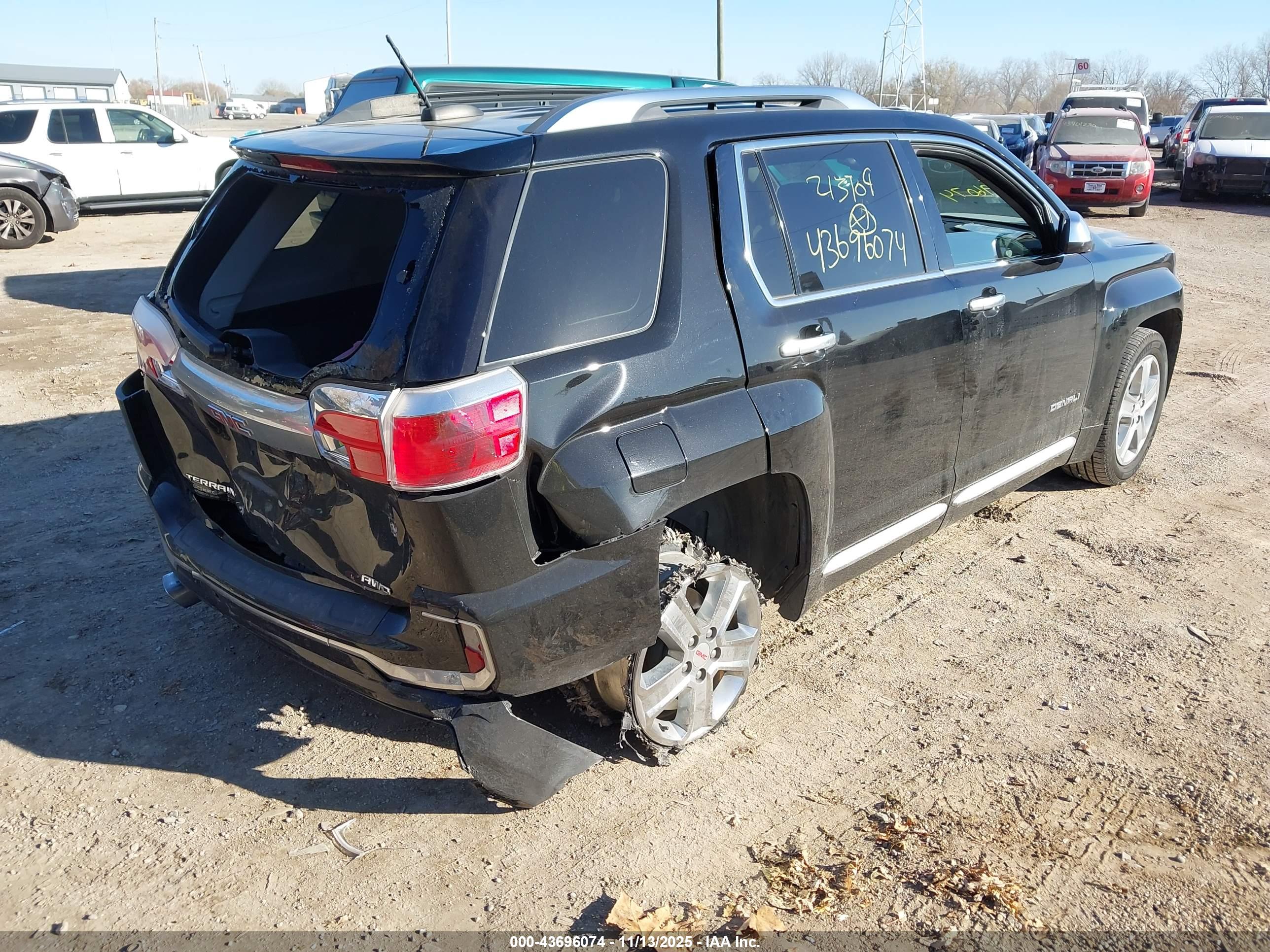 GMC TERRAIN image 4