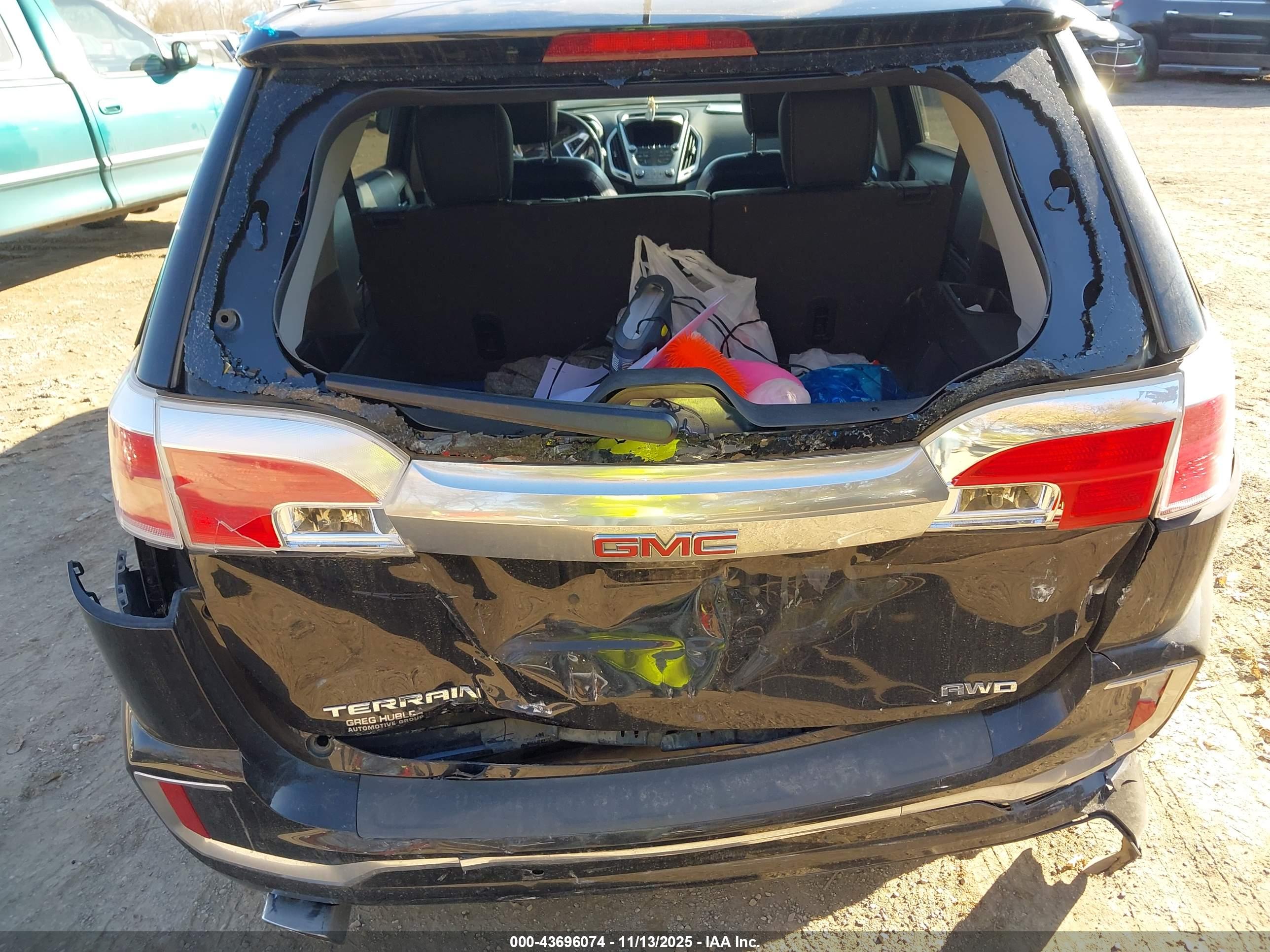 GMC TERRAIN image 6