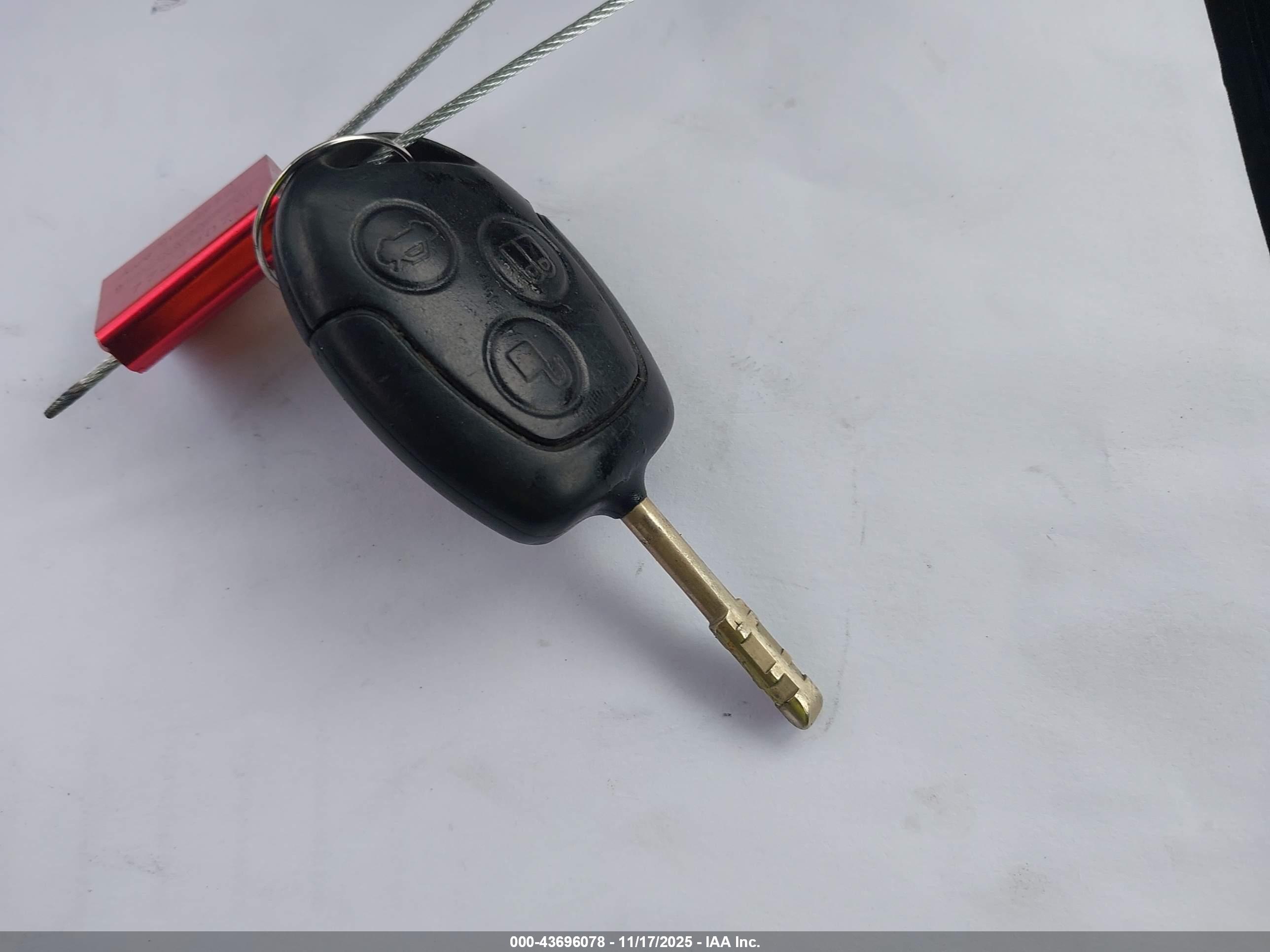 FORD TRANSIT image 11
