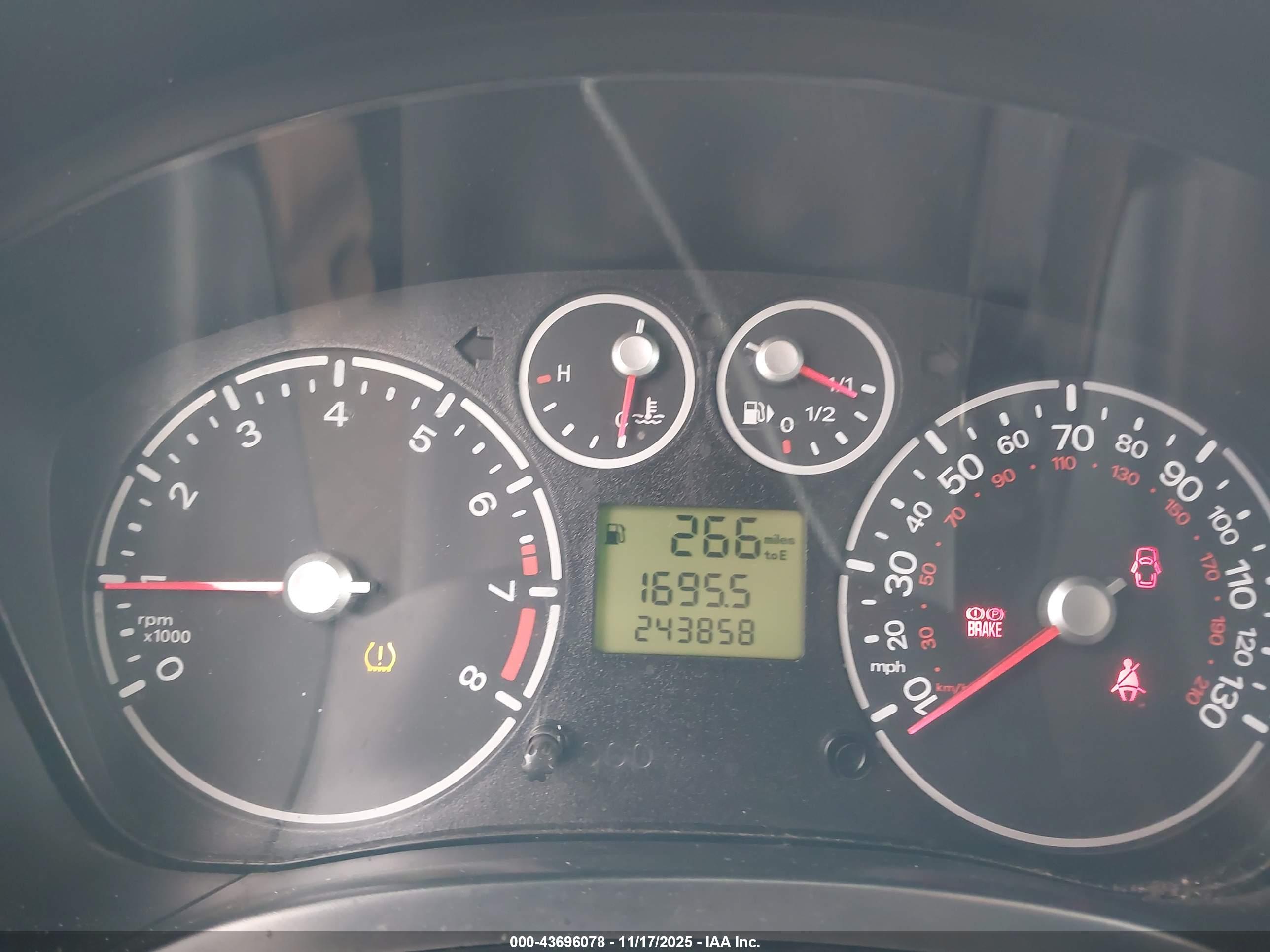 FORD TRANSIT image 7