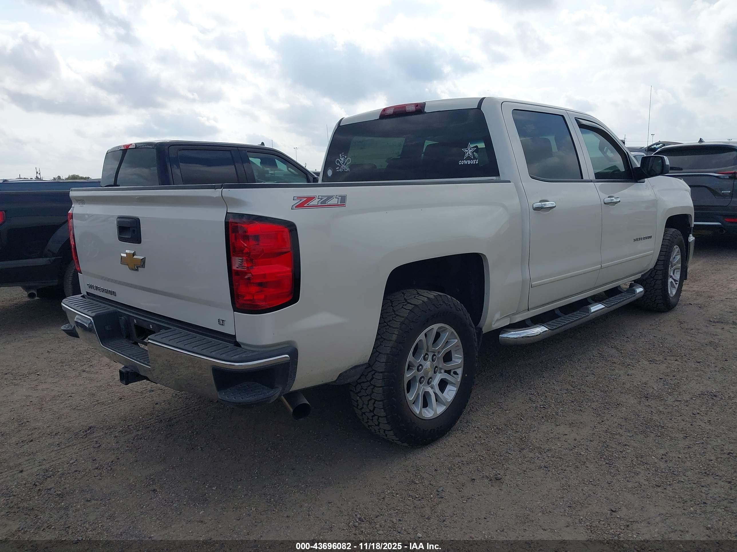 CHEVROLET SILVERADO image 4