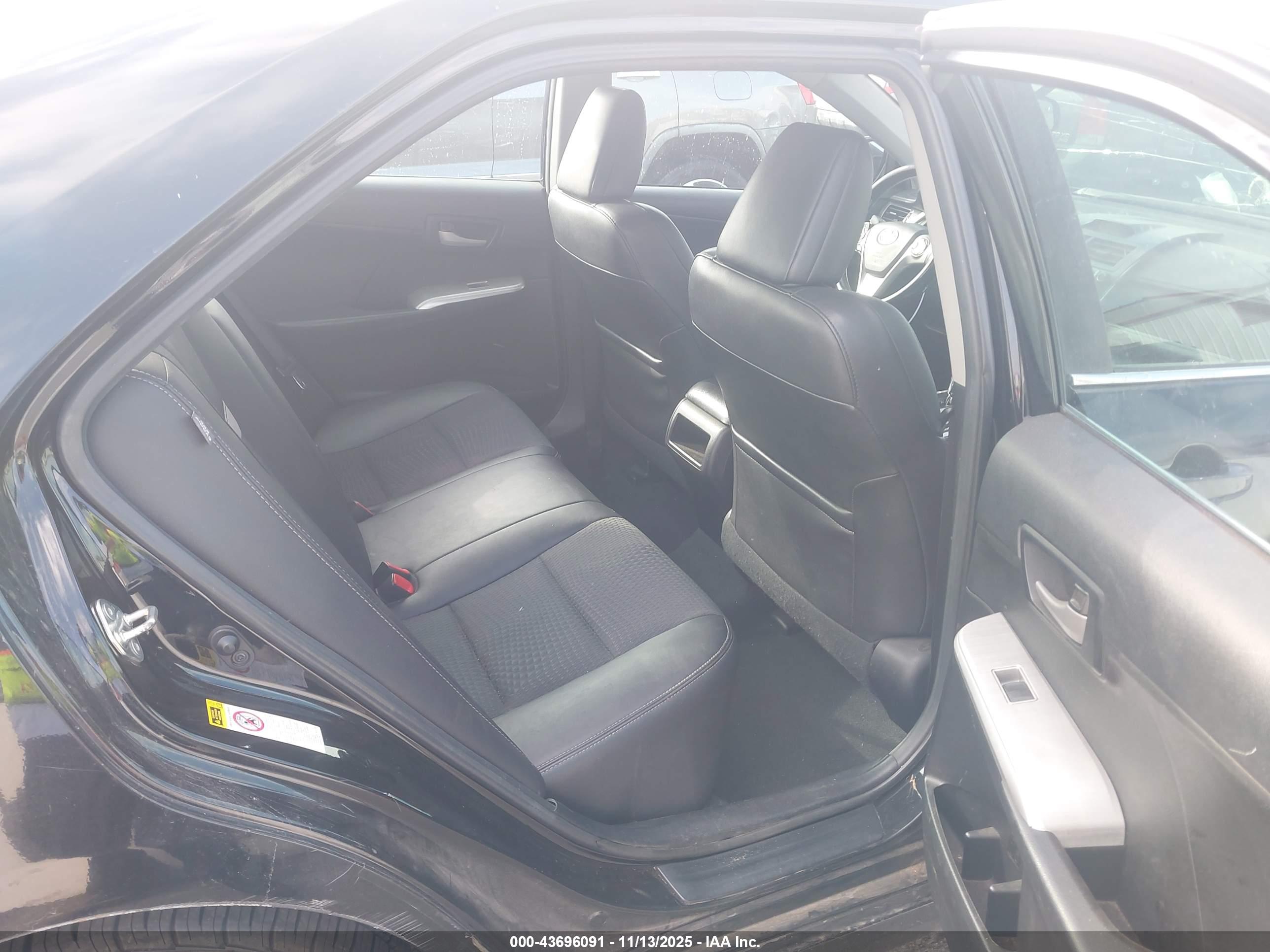 TOYOTA CAMRY image 8
