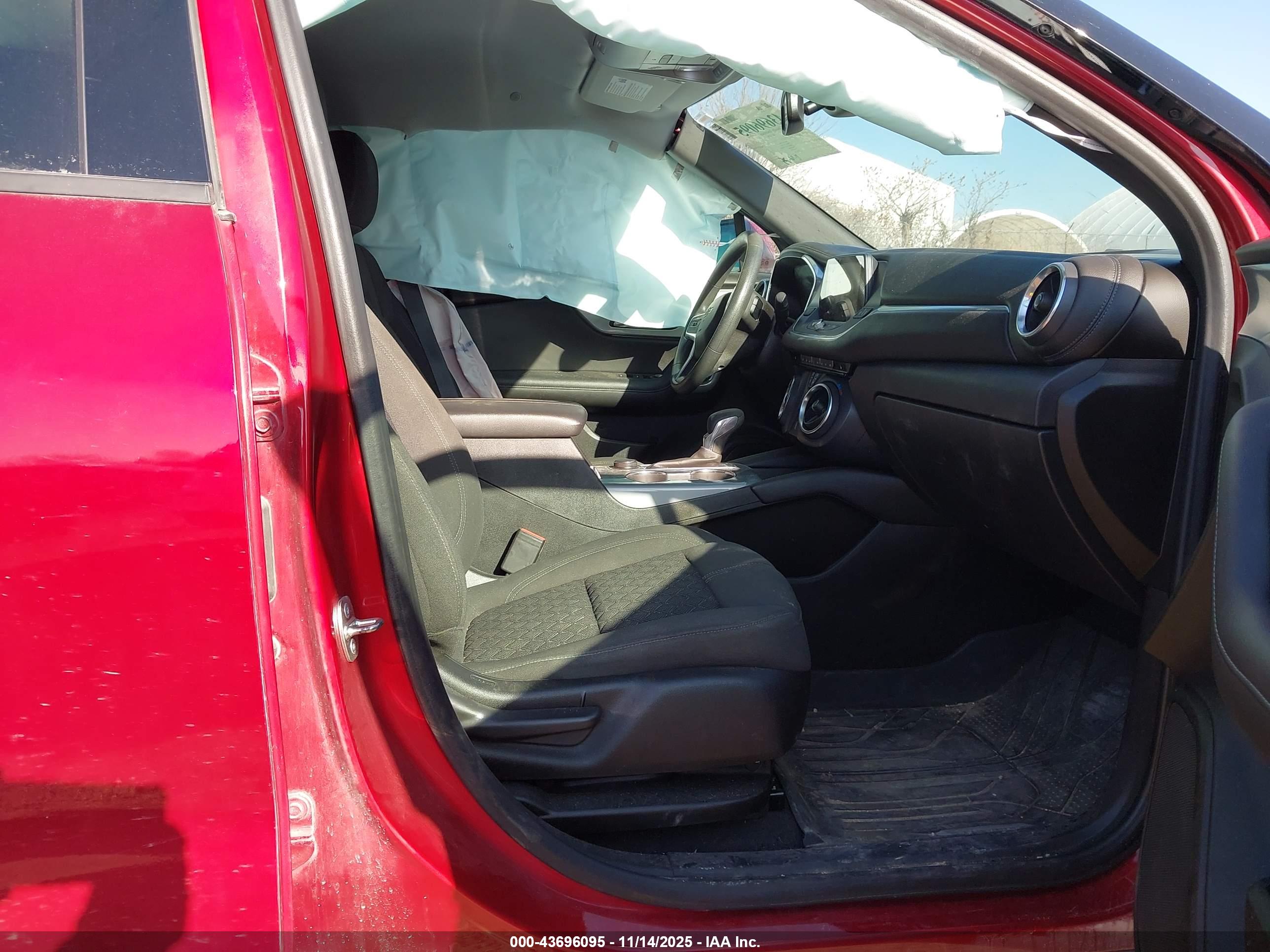 CHEVROLET BLAZER image 5