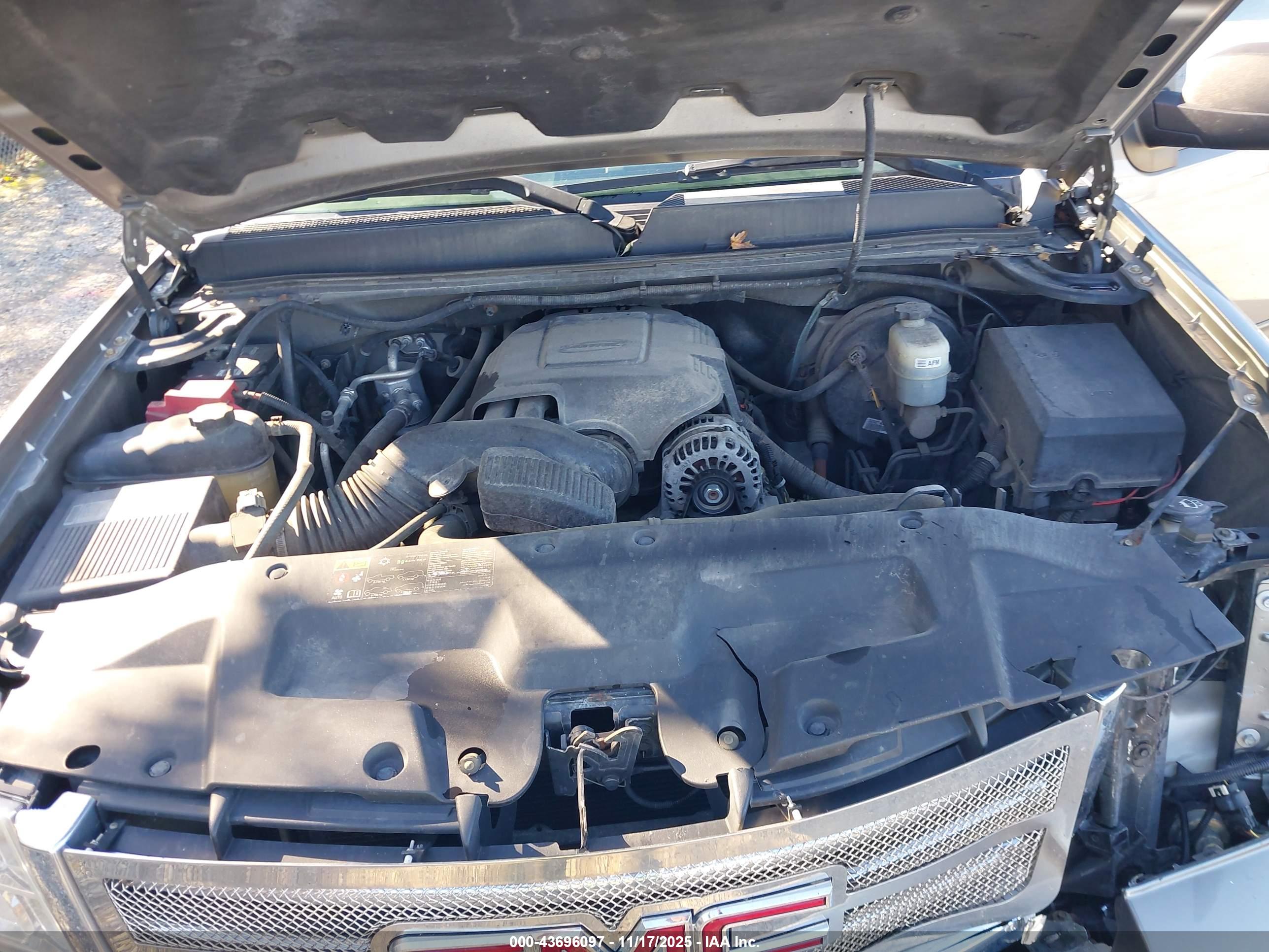 GMC SIERRA image 10