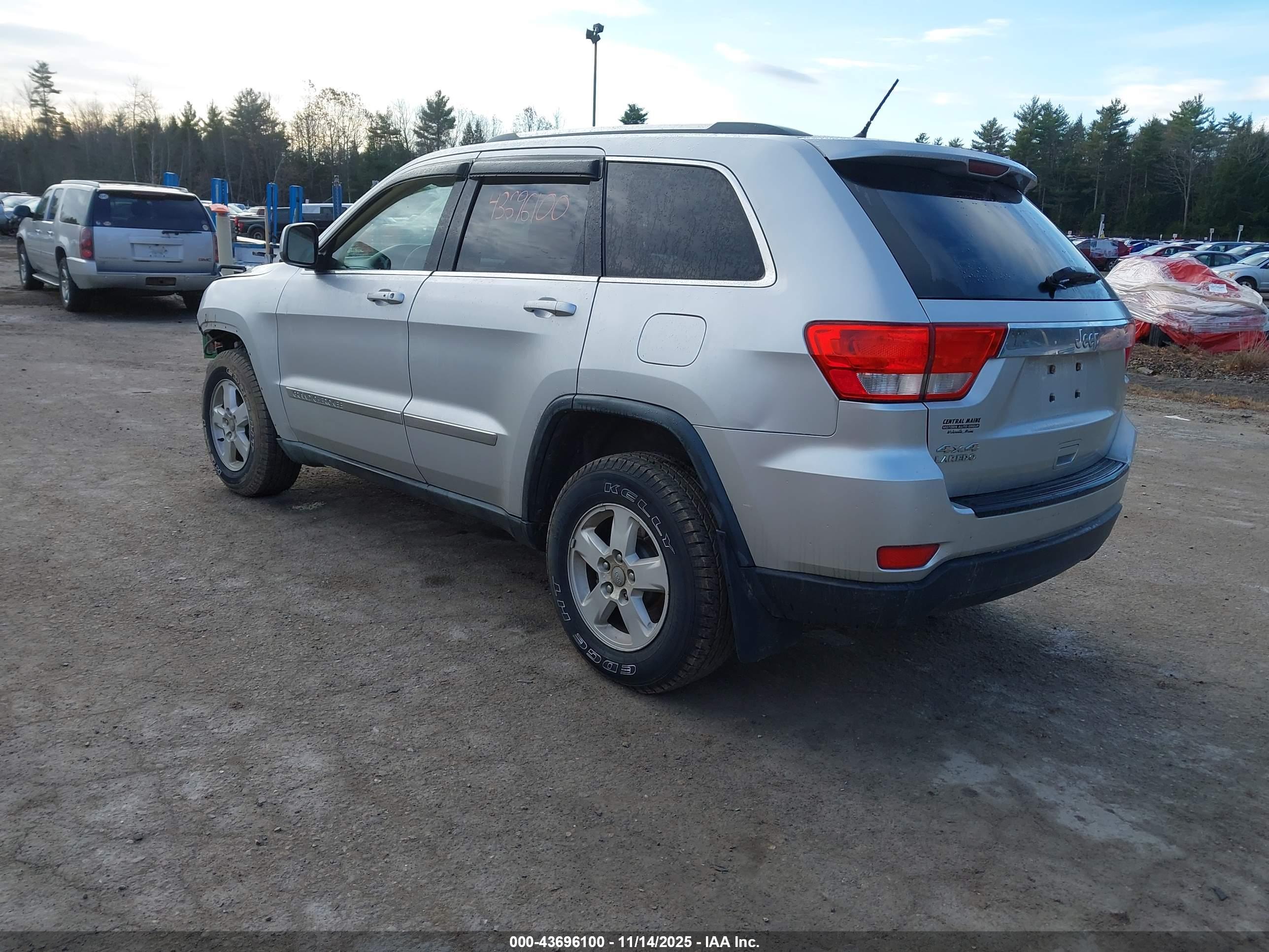 JEEP GRAND image 3