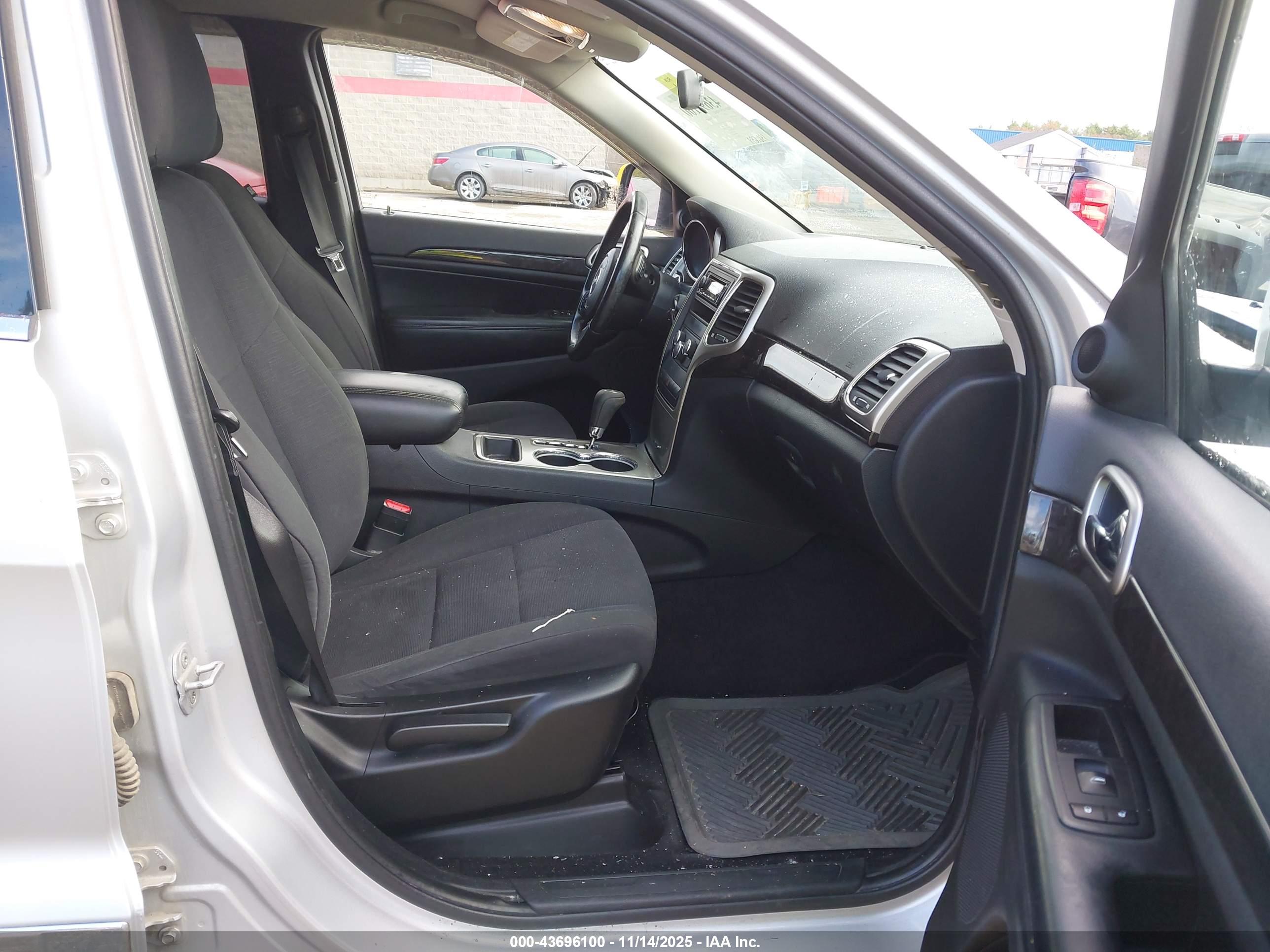 JEEP GRAND image 5