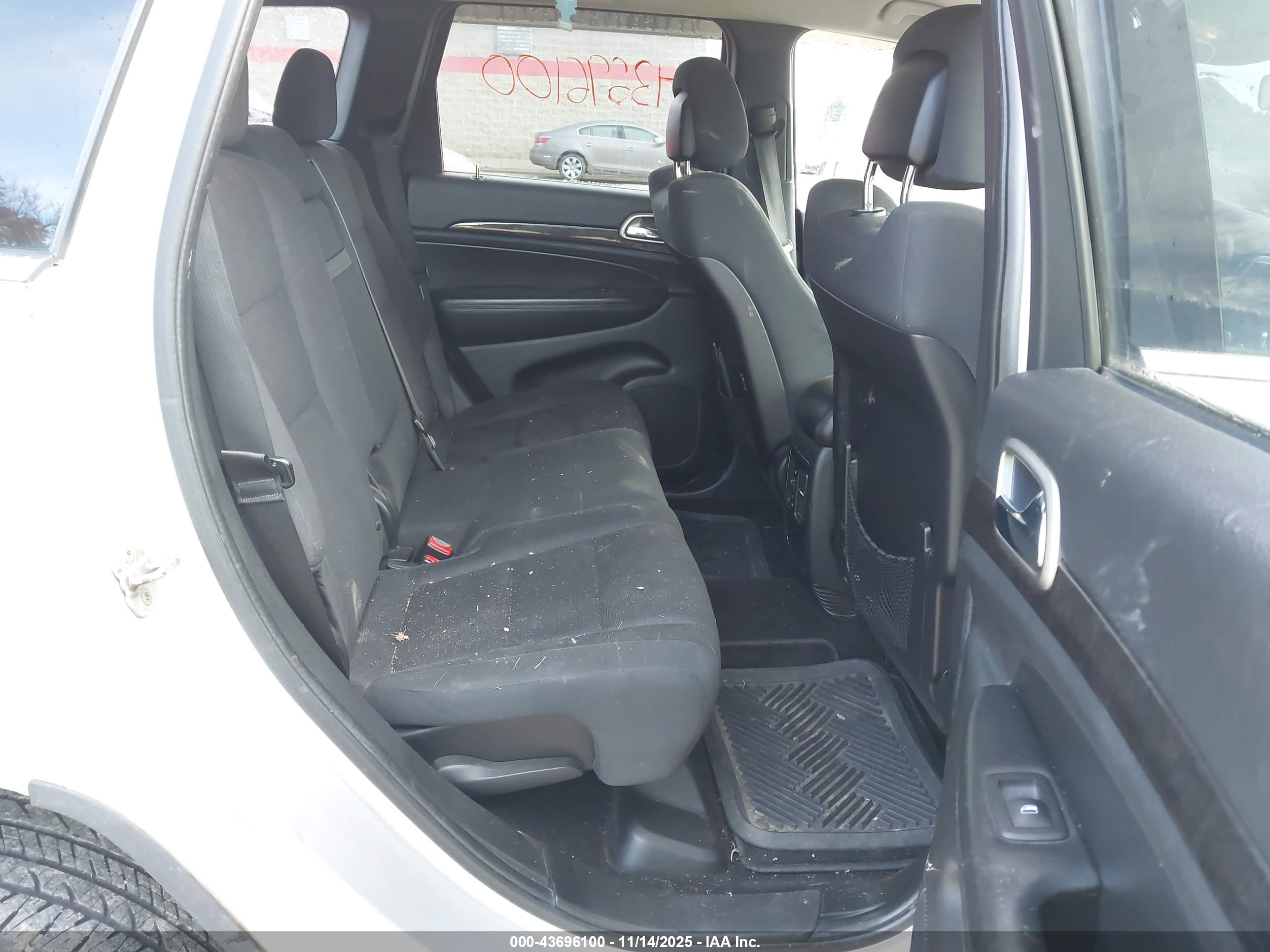 JEEP GRAND image 8