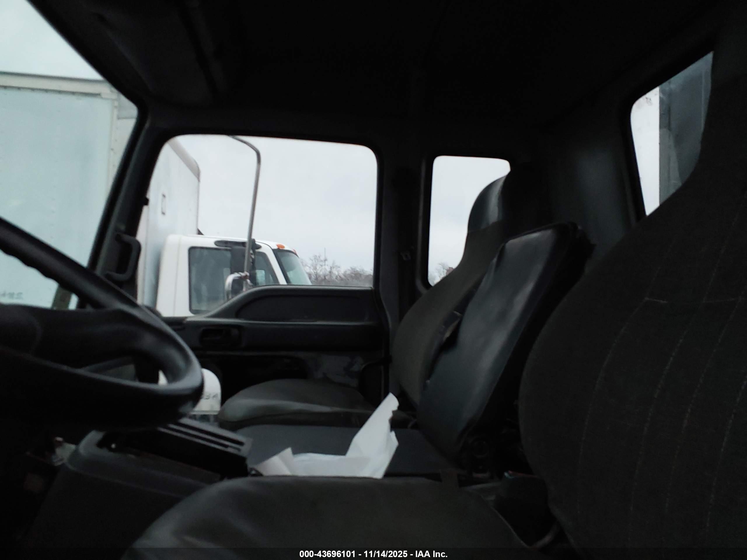 CHEVROLET CT6500 image 8