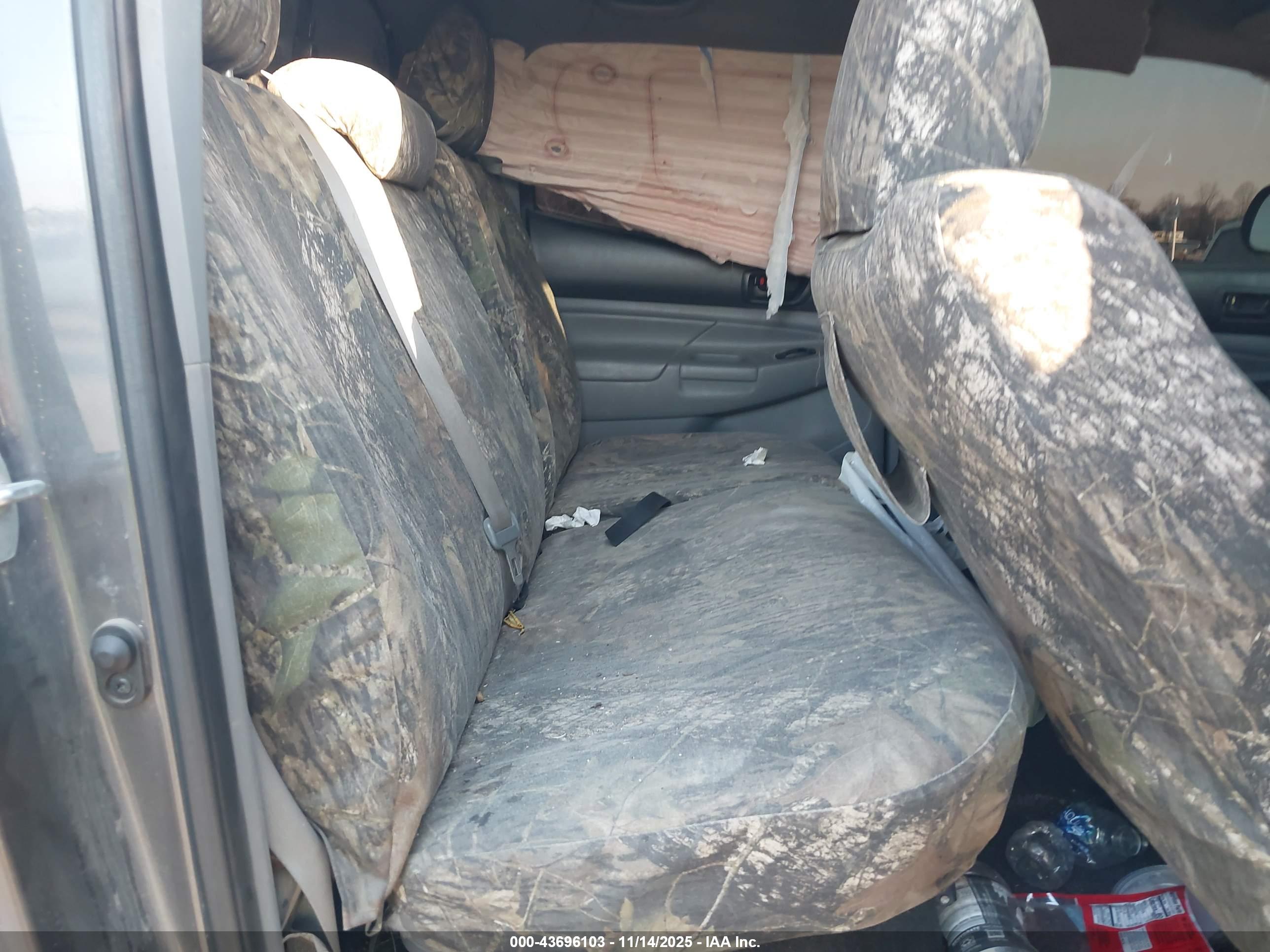 TOYOTA TACOMA image 8