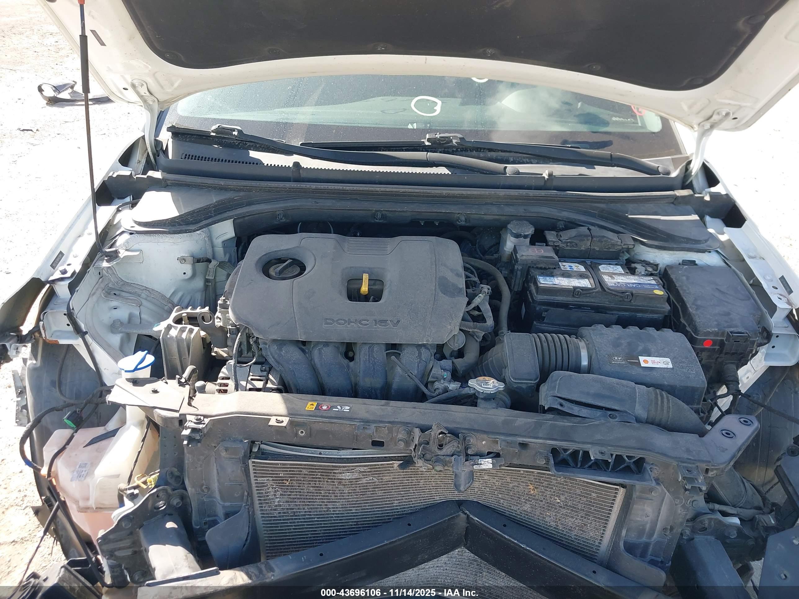 HYUNDAI ELANTRA image 10