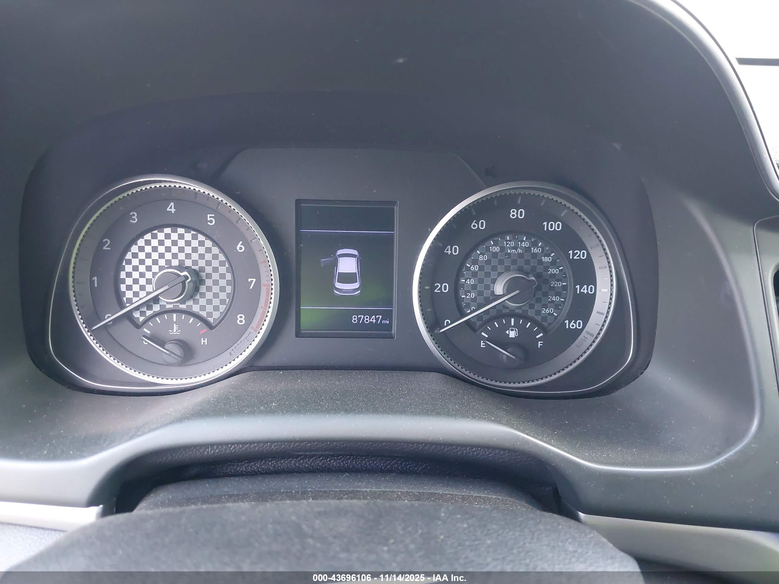 HYUNDAI ELANTRA image 7