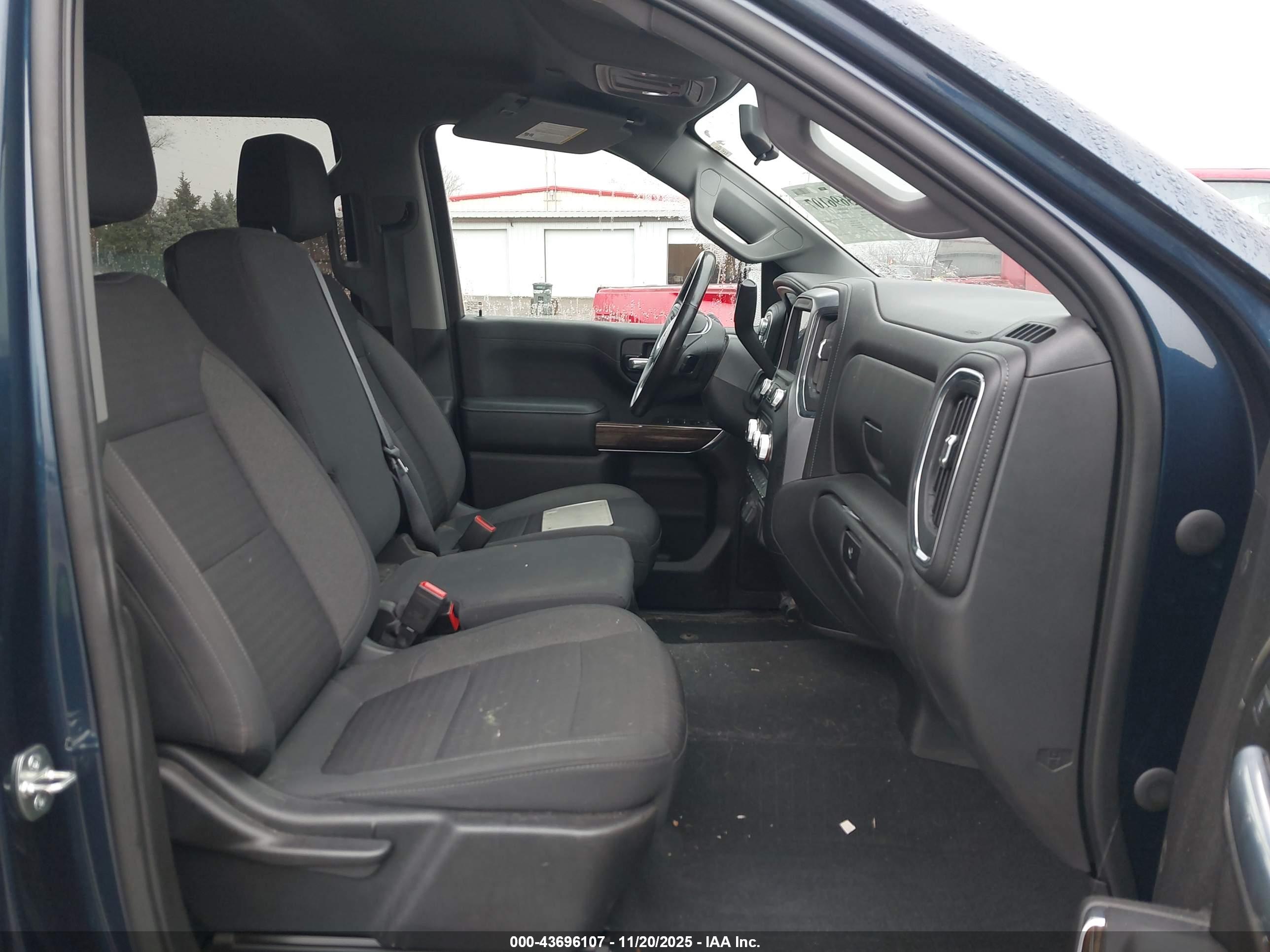 GMC SIERRA image 5