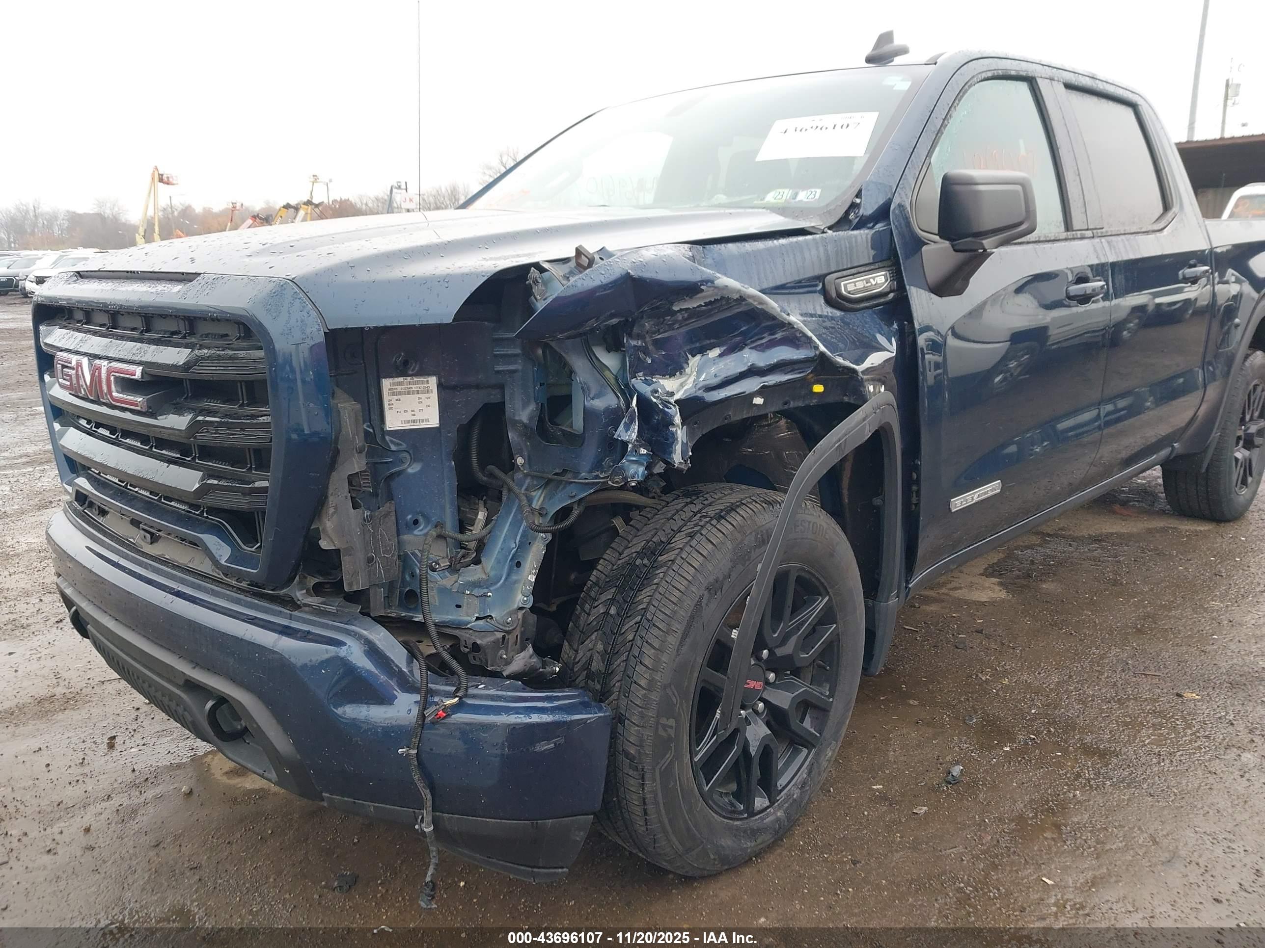 GMC SIERRA image 6