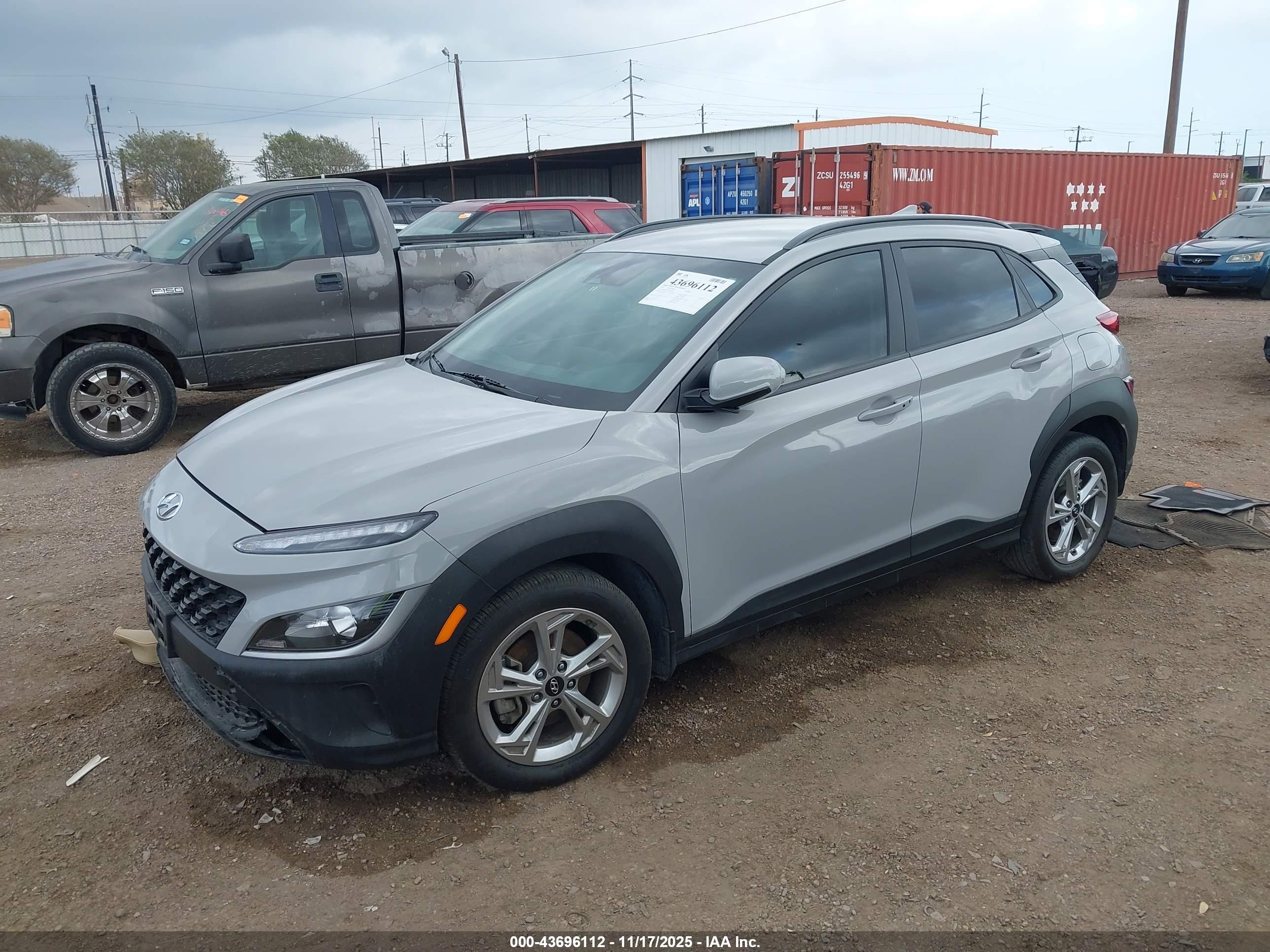 HYUNDAI KONA image 2
