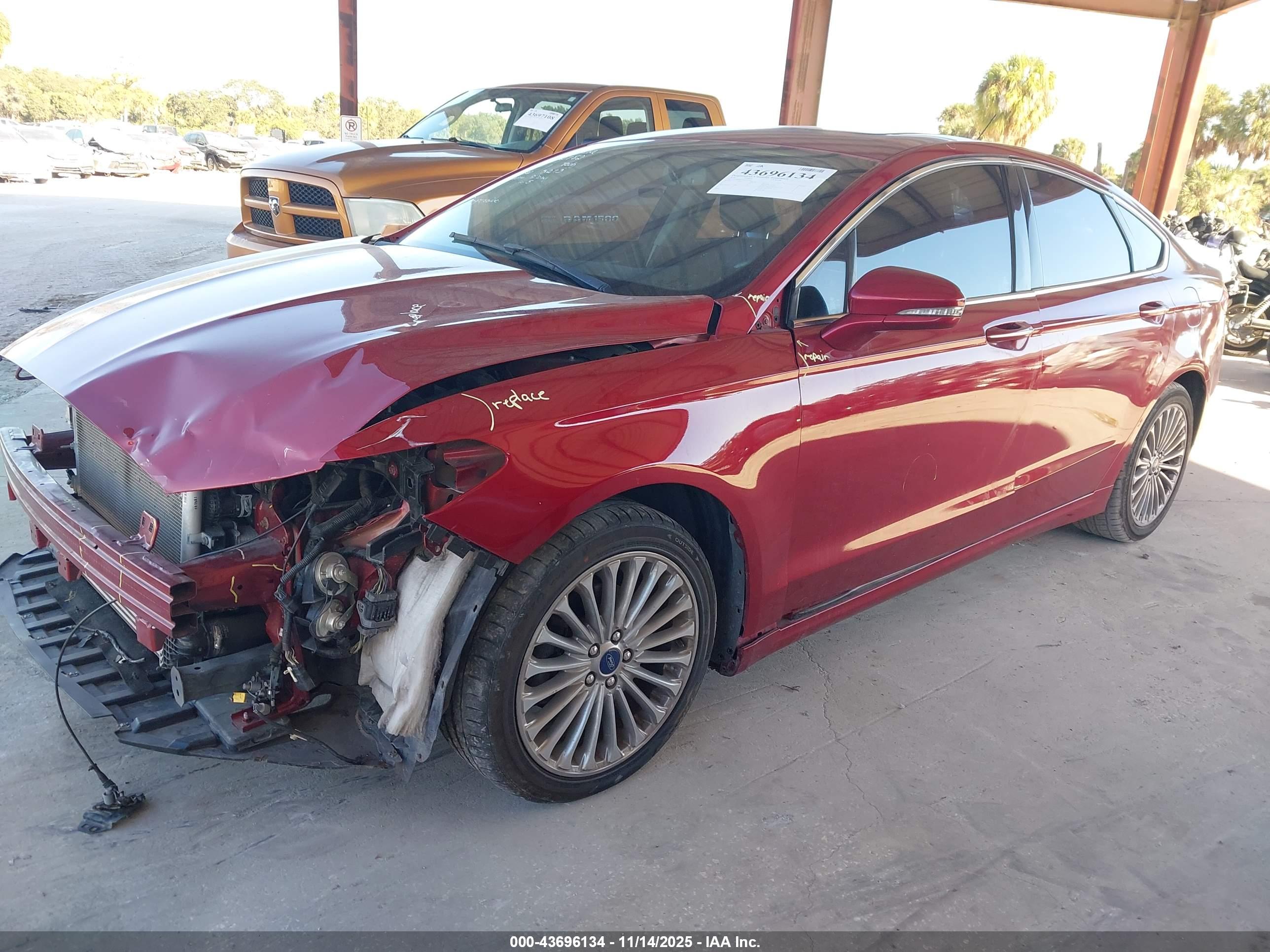 FORD FUSION image 2