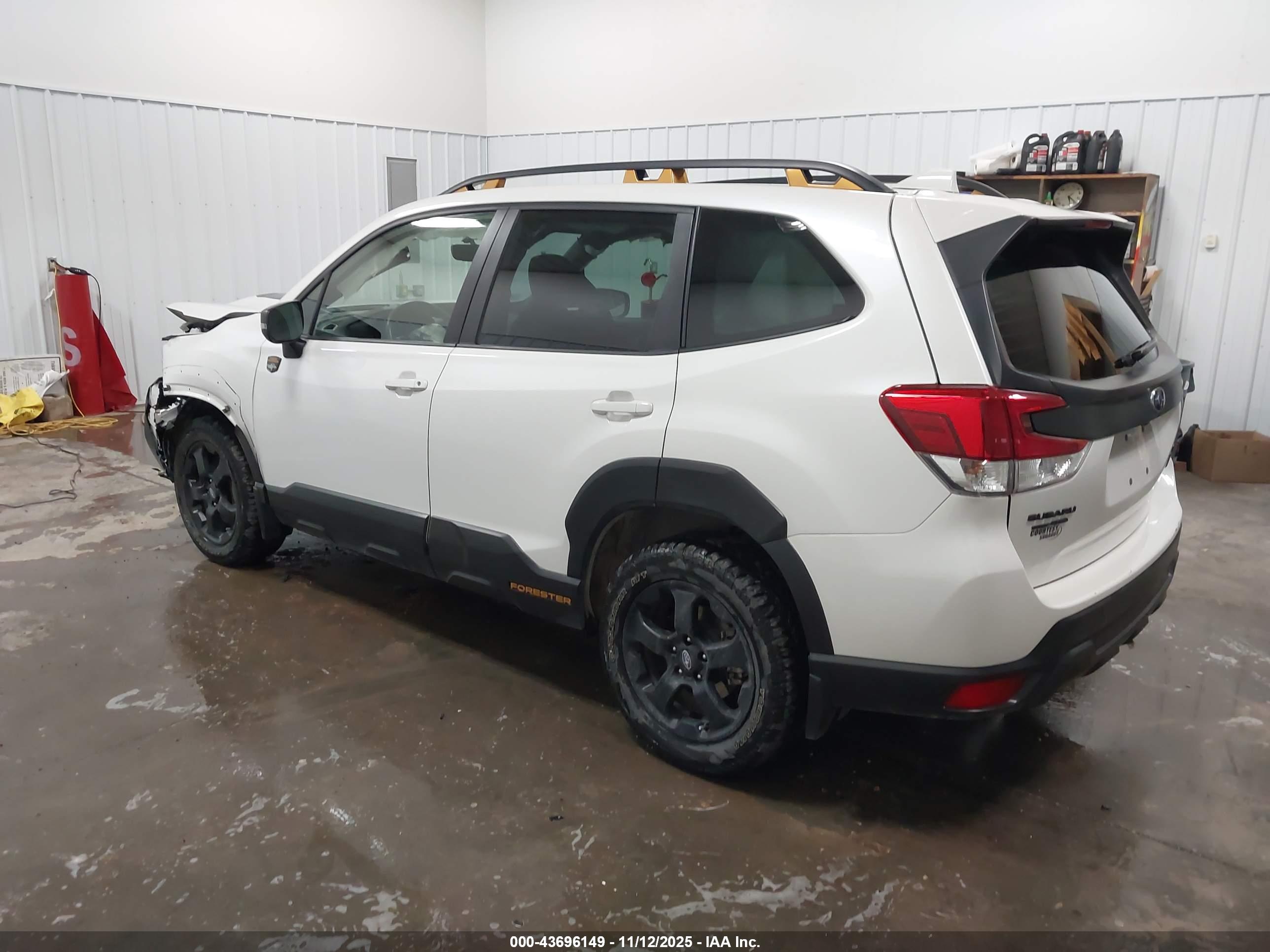 SUBARU FORESTER image 3