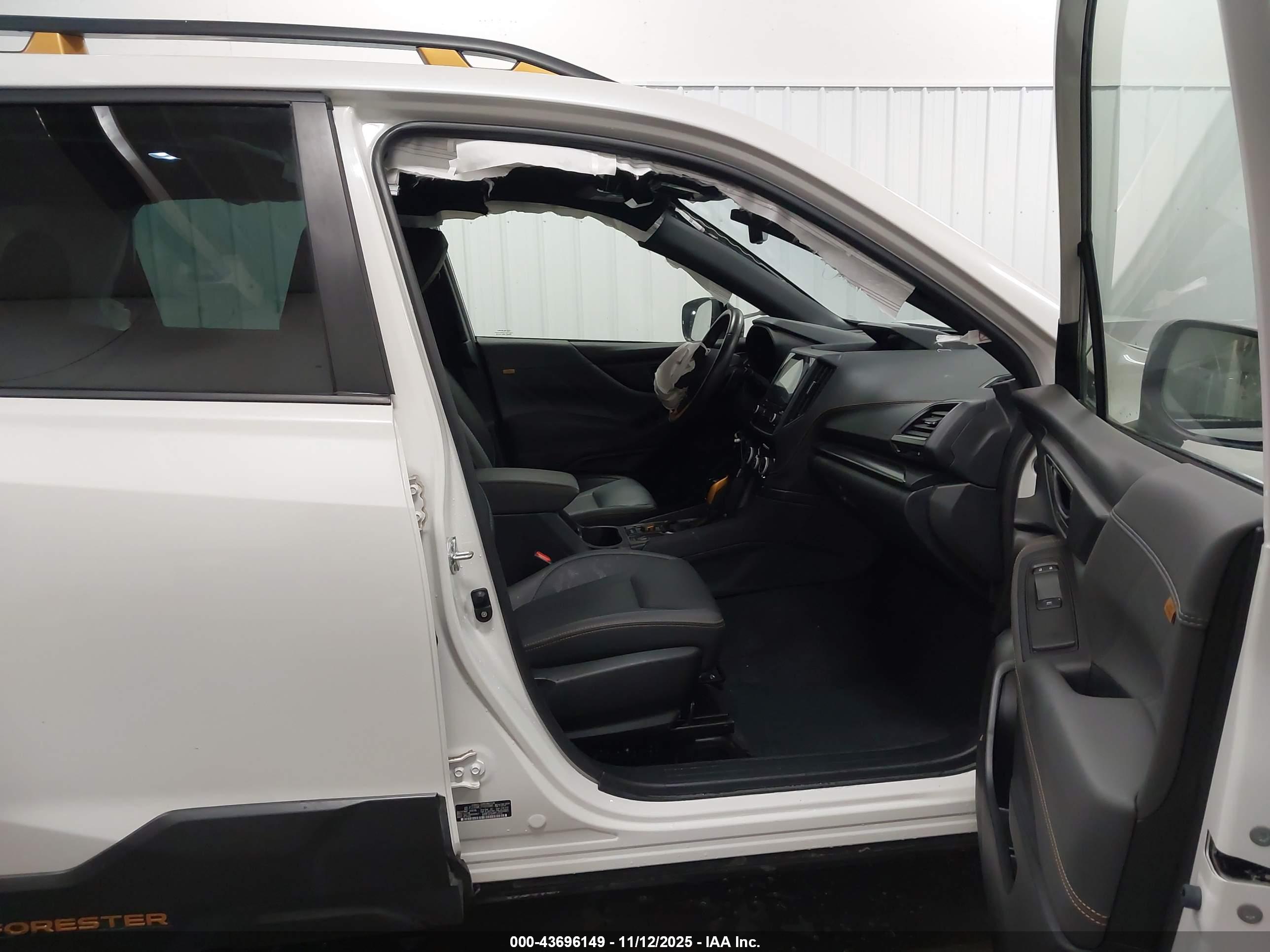 SUBARU FORESTER image 5