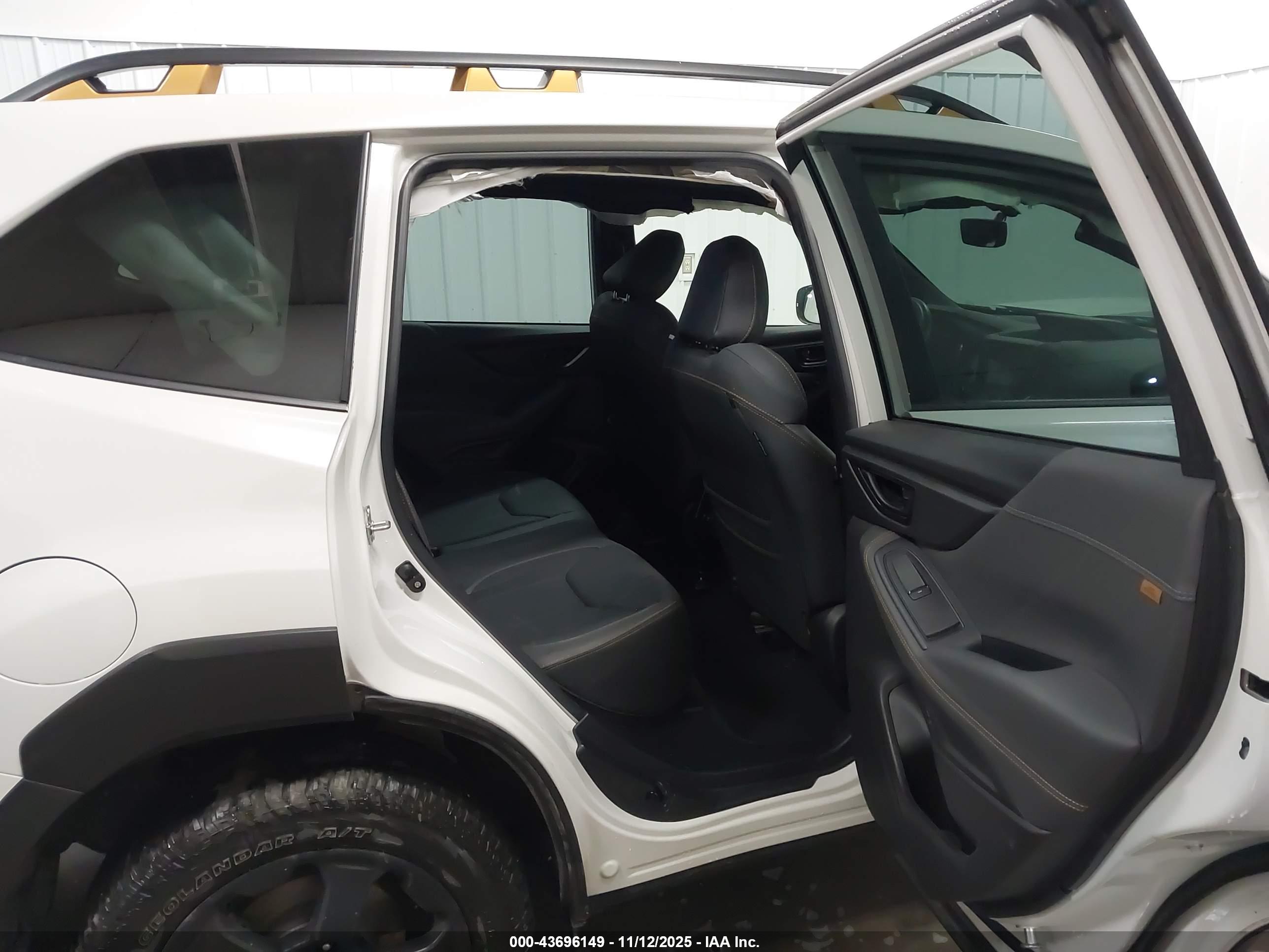 SUBARU FORESTER image 8