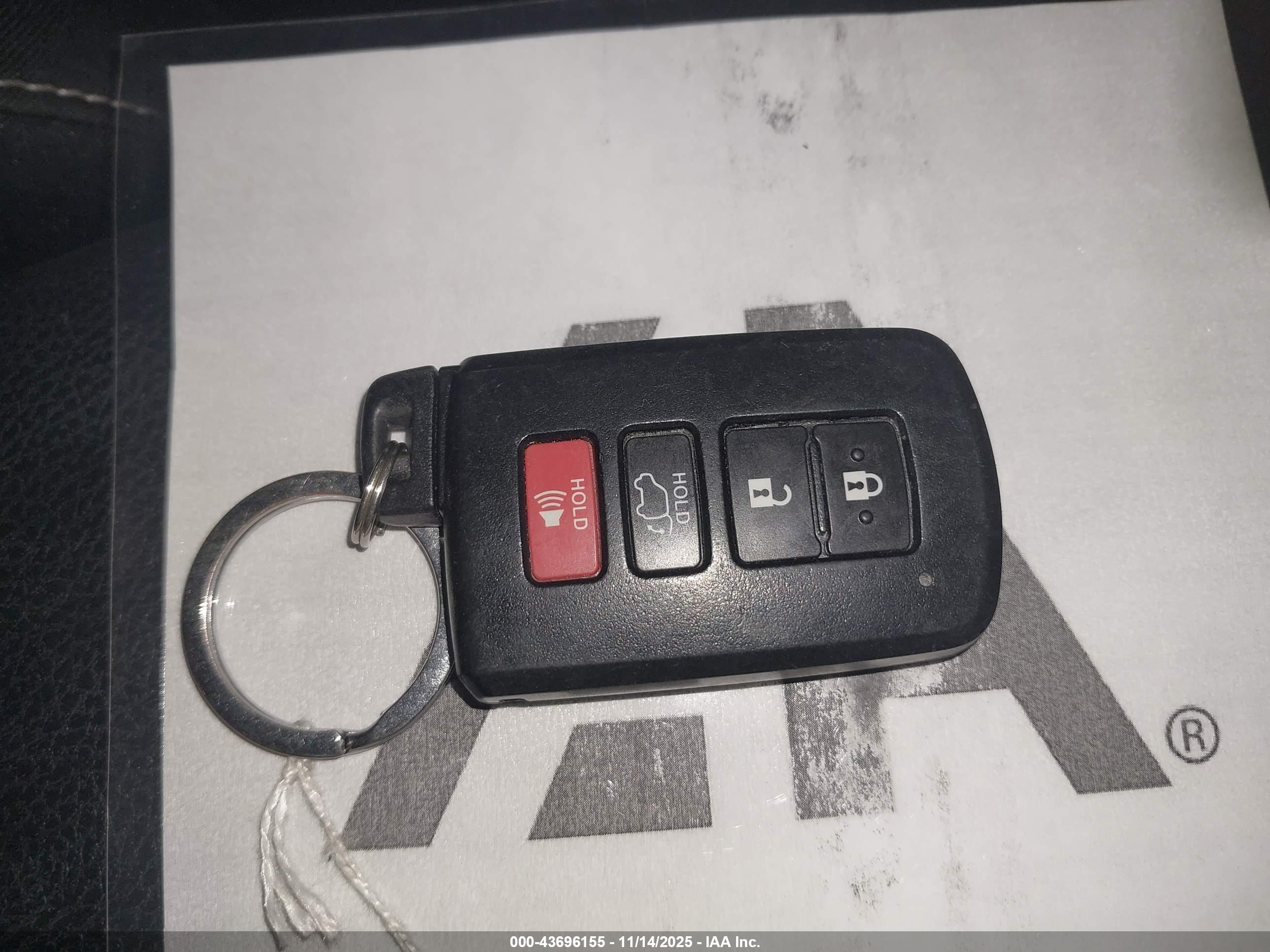 TOYOTA RAV4 image 11