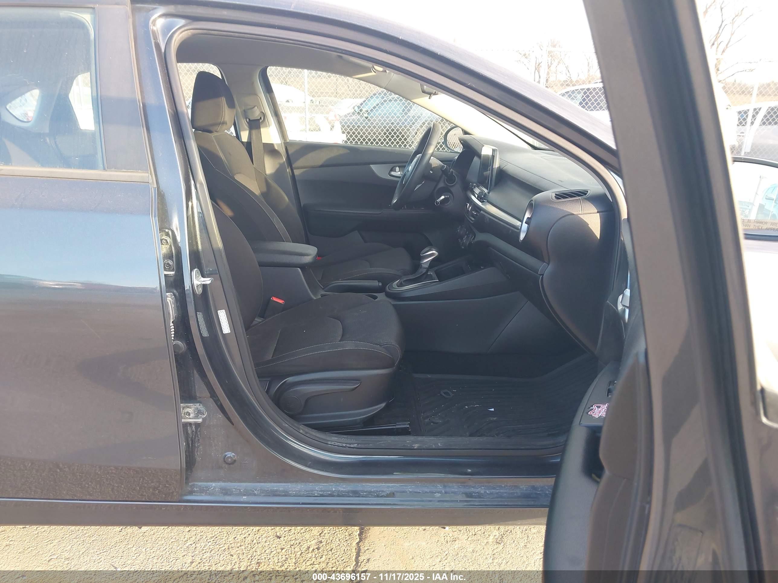KIA FORTE image 5