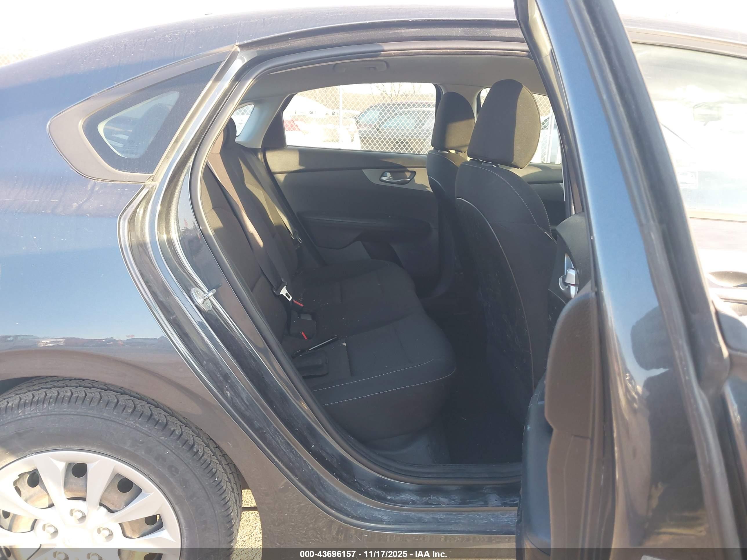 KIA FORTE image 8