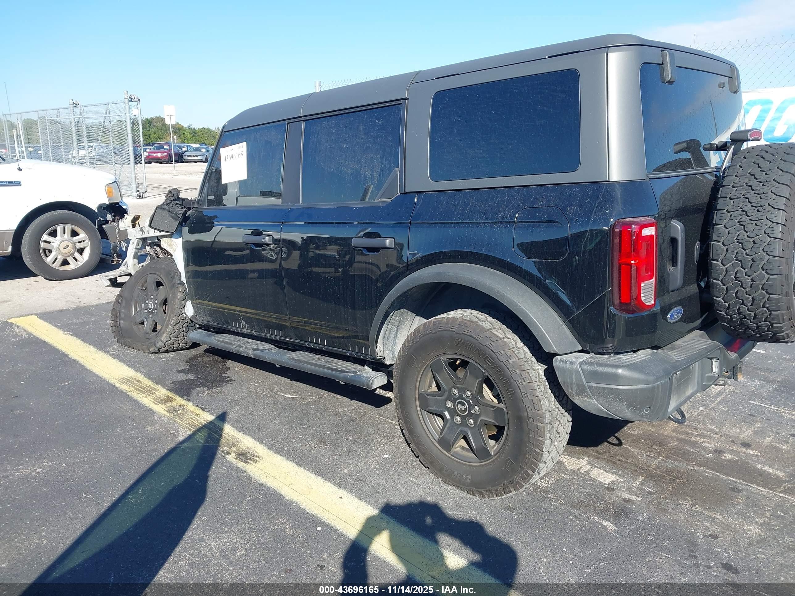FORD BRONCO image 3